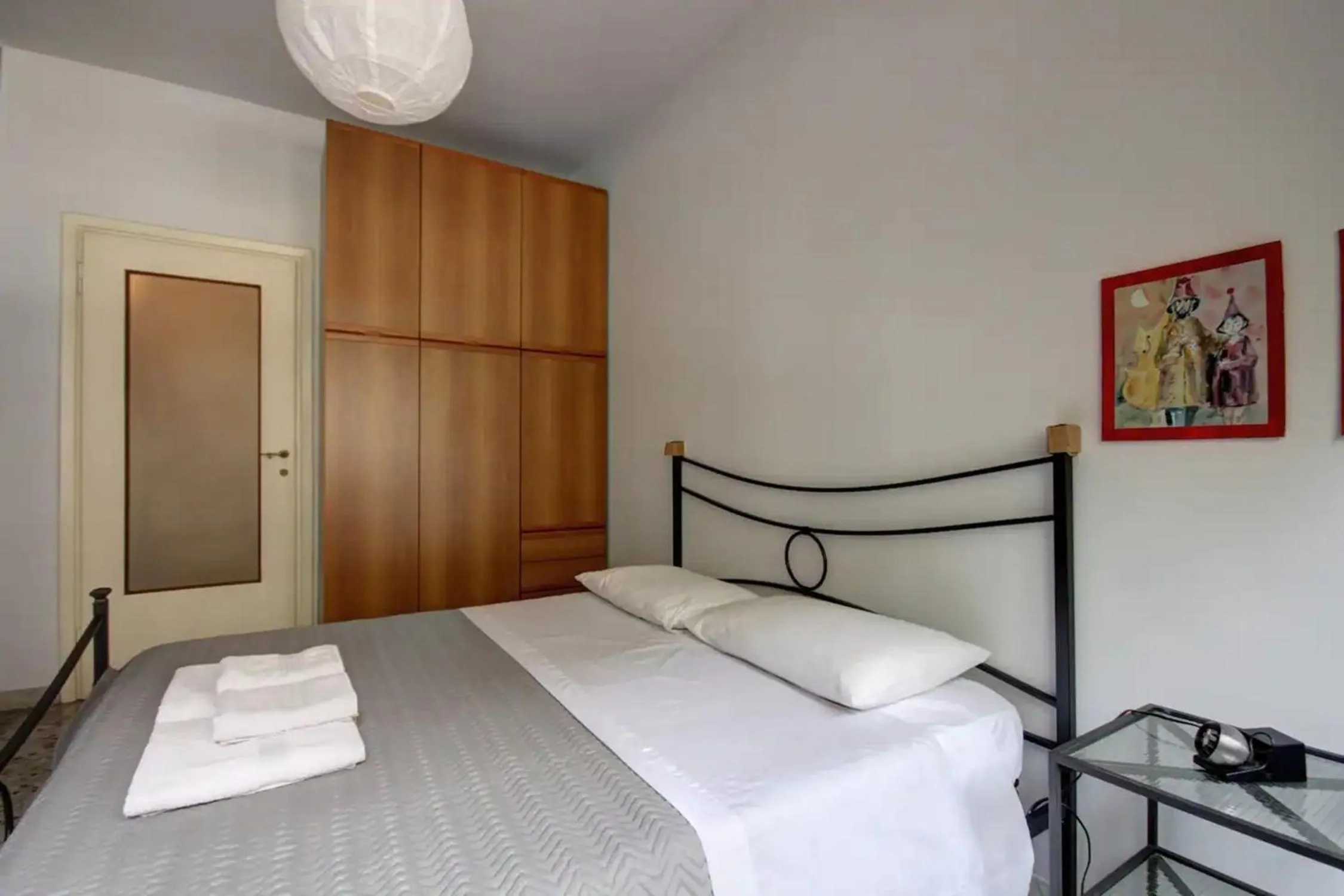 Bed in MilanRentals - Lotto Apartment