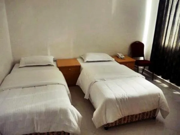 Bedroom, Bed in Plaza Hotel