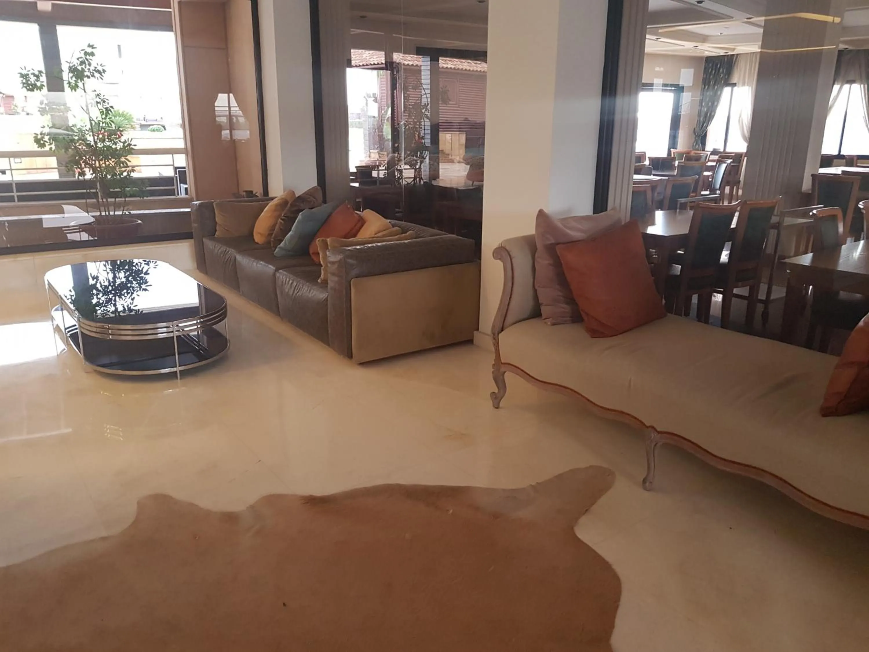 Living room in Four Seasons Halat