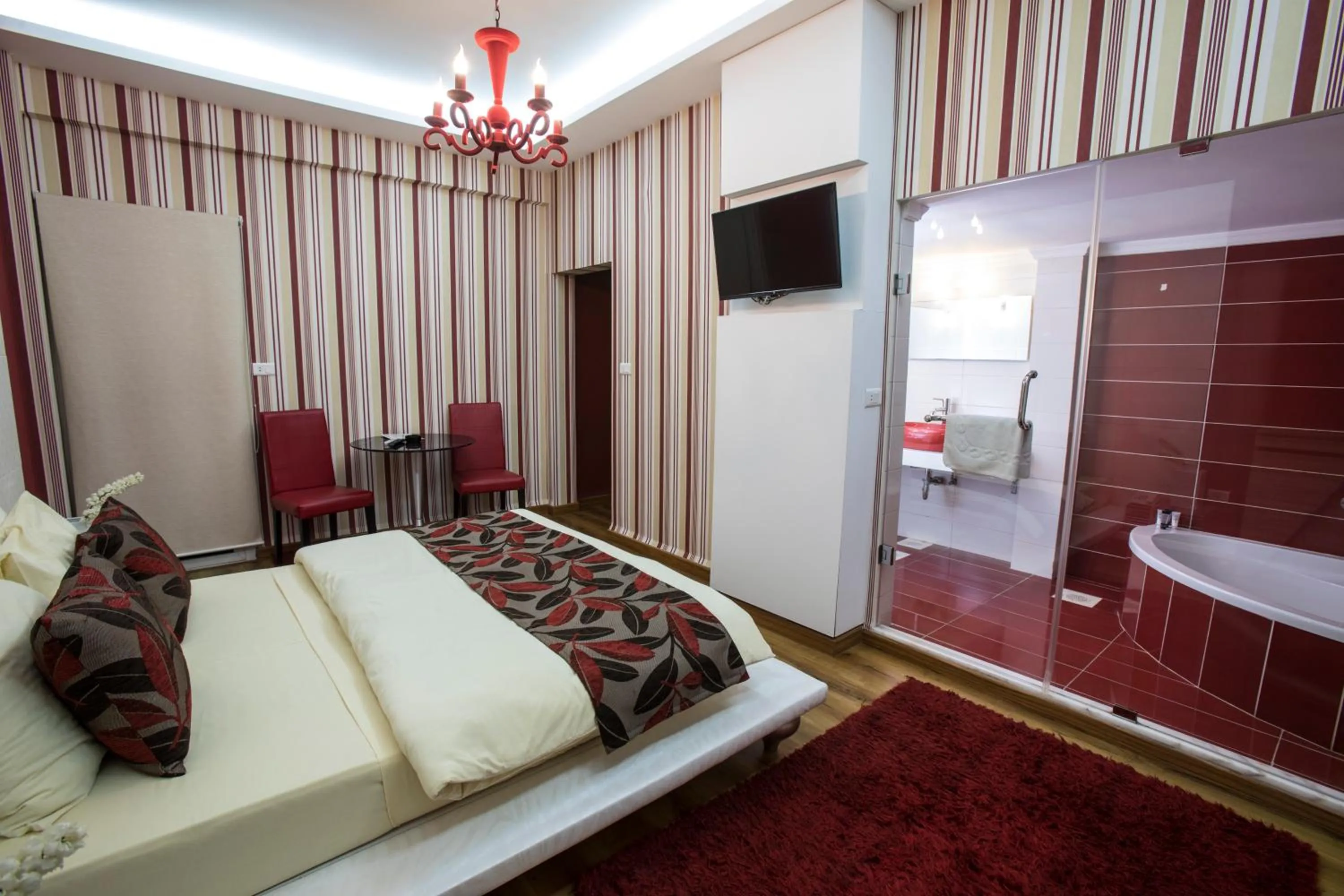 Bed in Four Seasons Halat