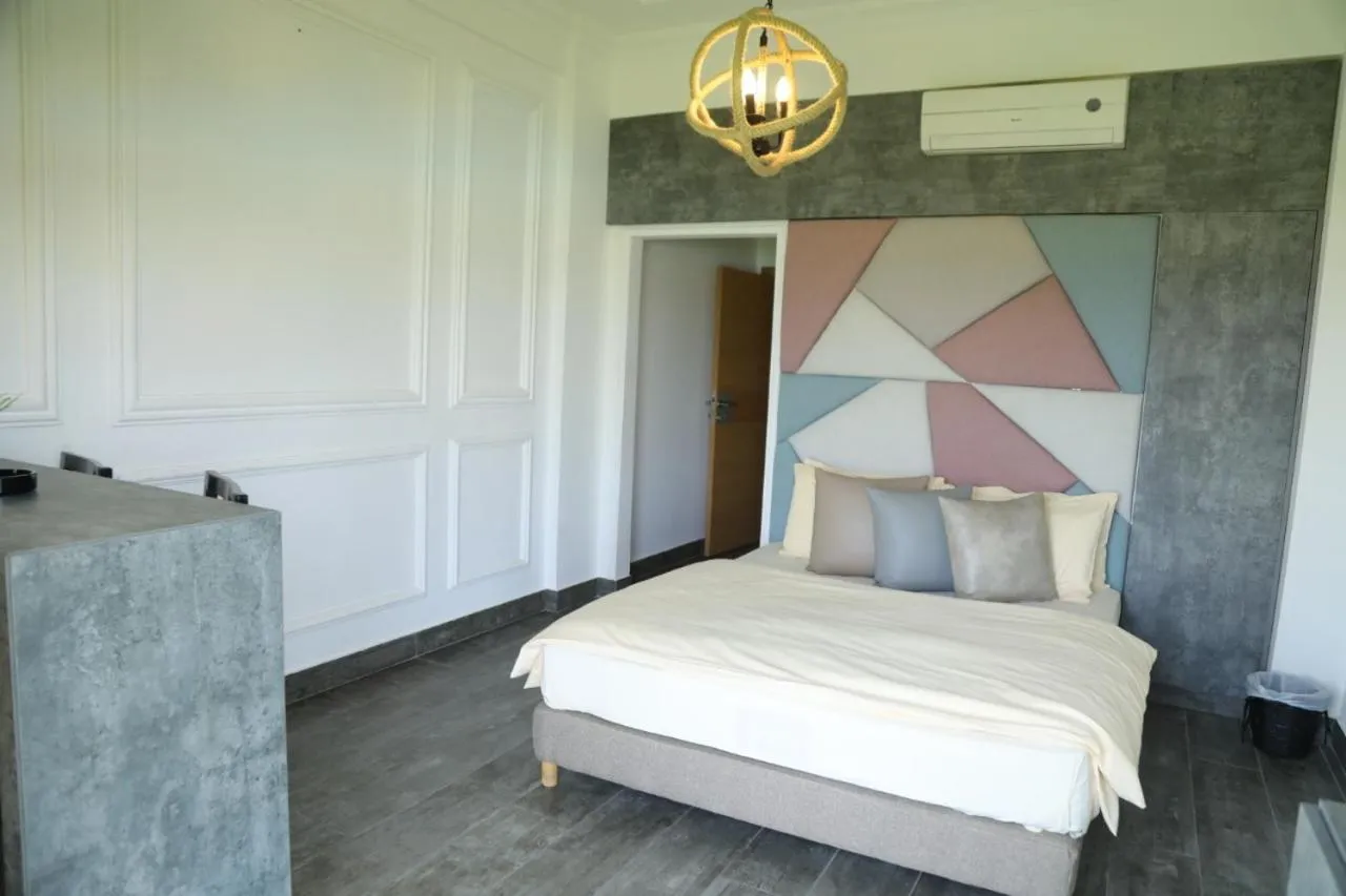 Bed in Four Seasons Halat