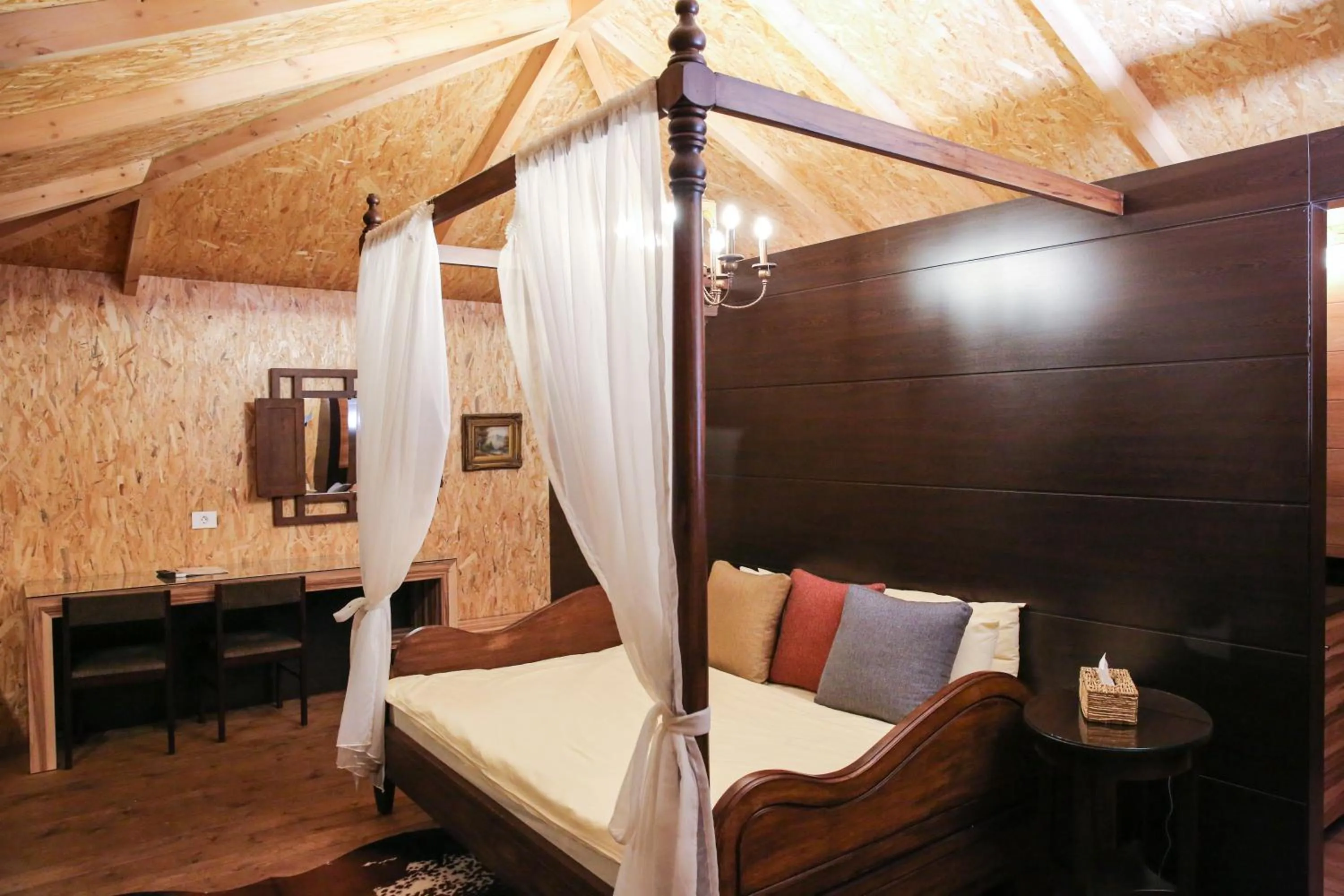 Bedroom, Bed in Four Seasons Halat