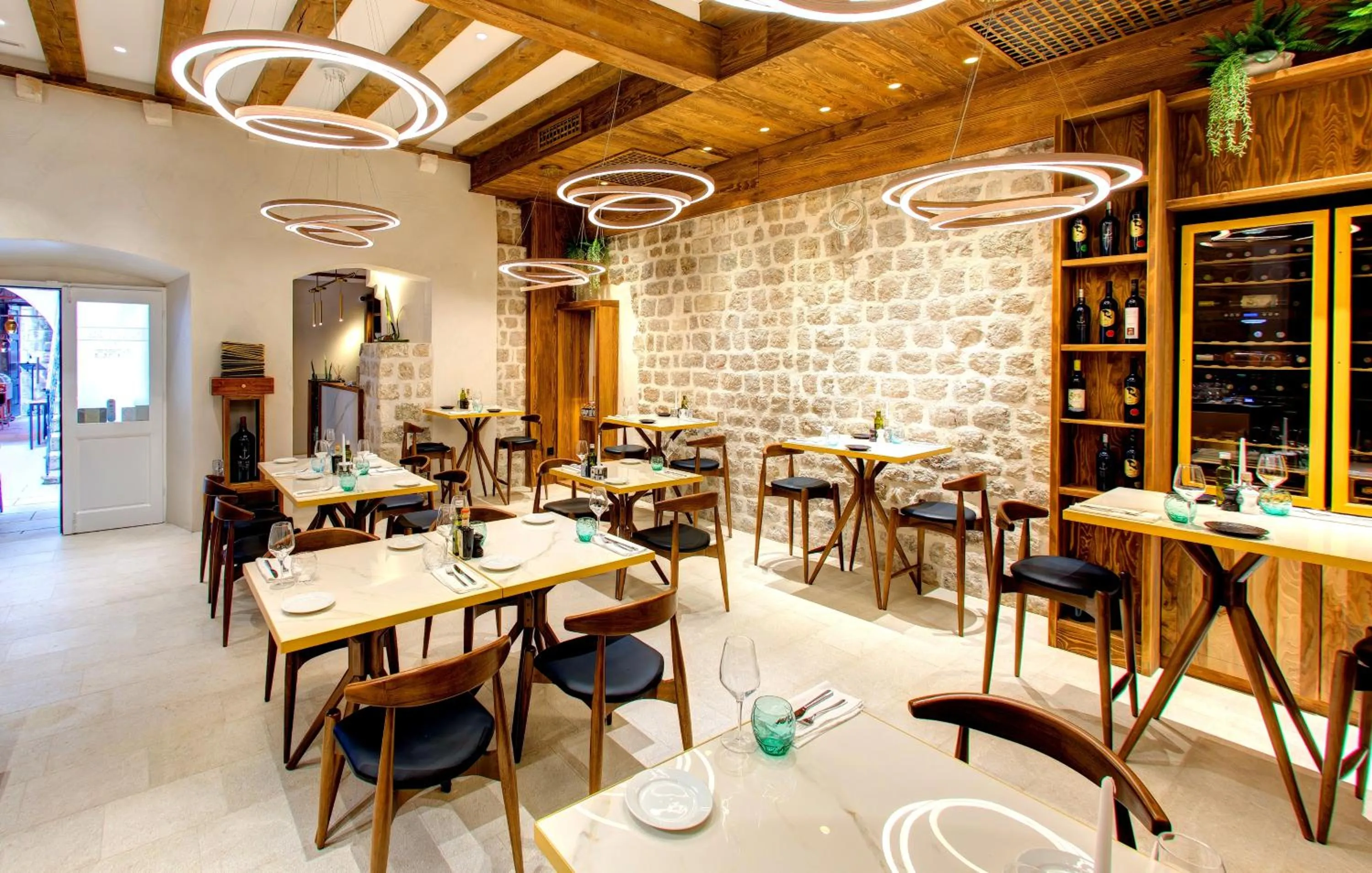 Restaurant/places to eat in Guest House Forty-Four