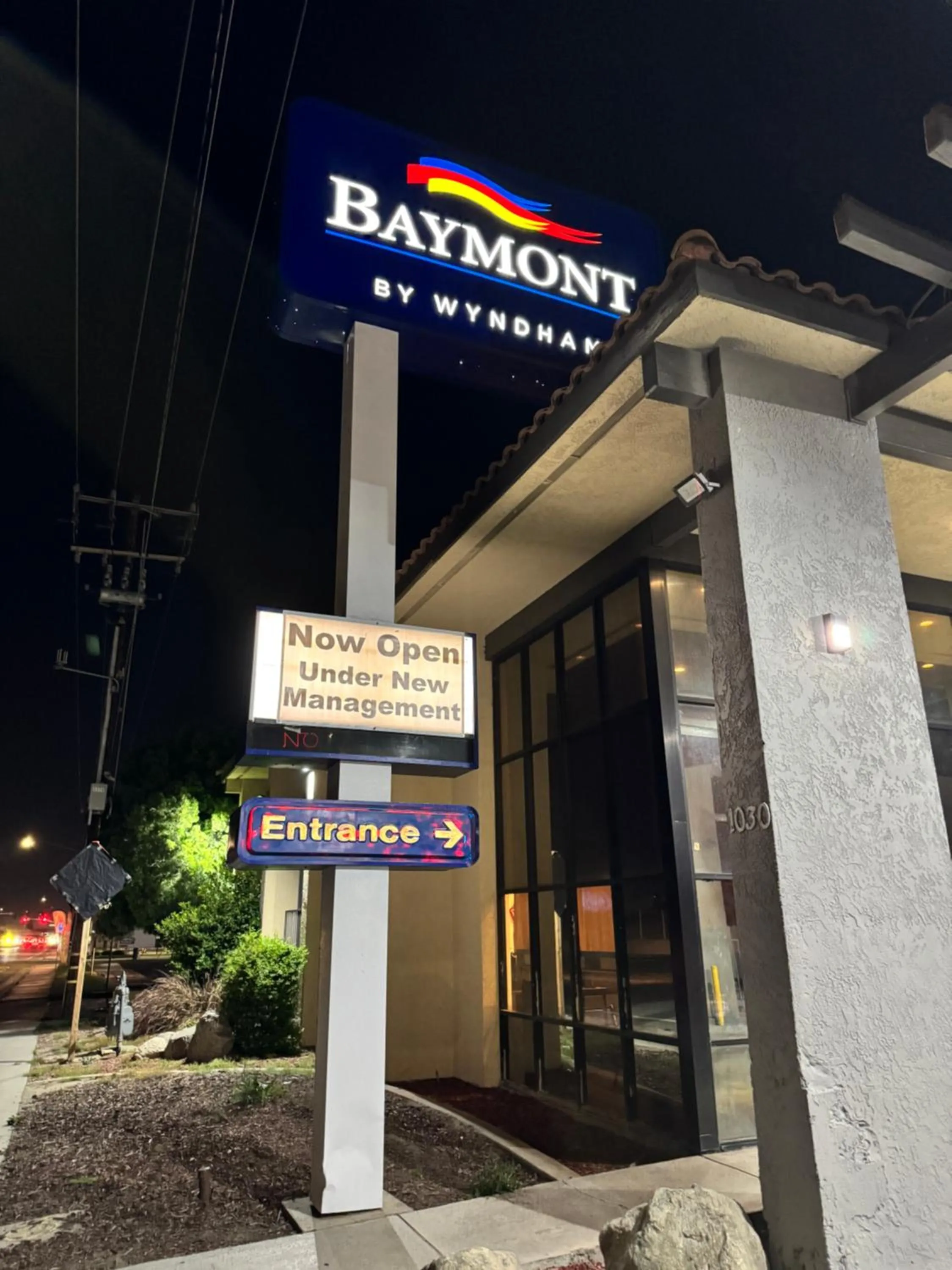 Night in Baymont by Wyndham Bakersfield