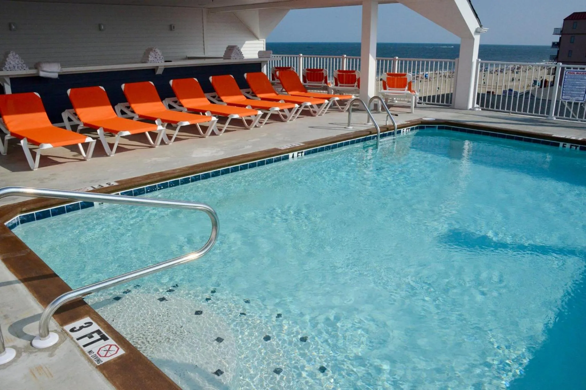Swimming pool in Monte Carlo Boardwalk / Oceanfront Ocean City