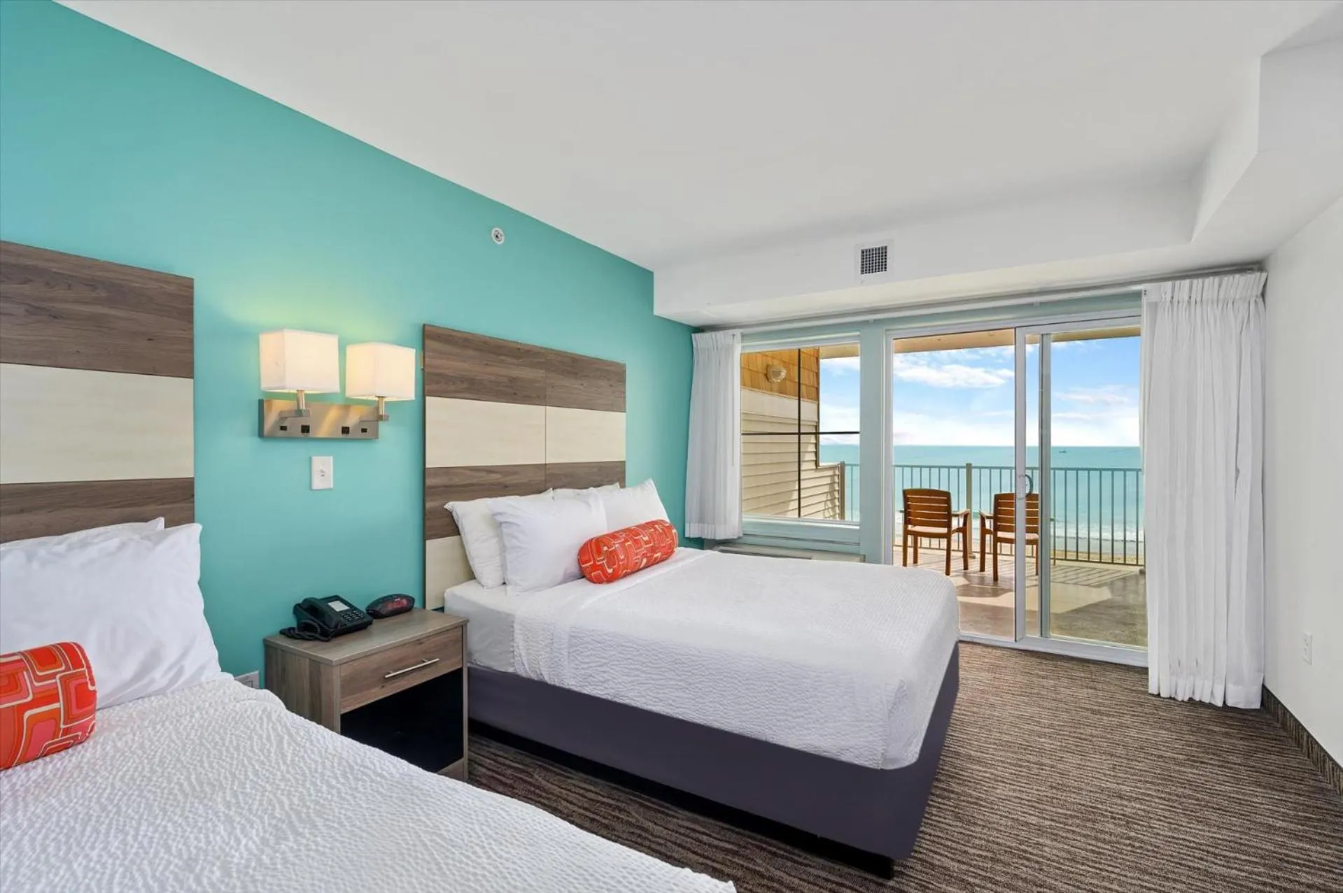 Photo of the whole room, Bed in Monte Carlo Boardwalk / Oceanfront Ocean City