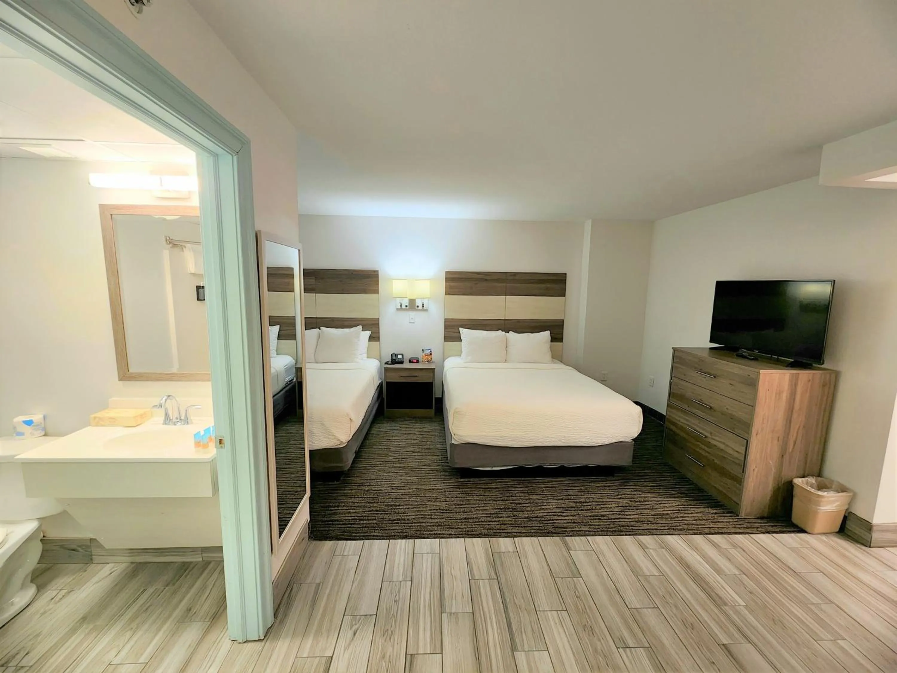 TV and multimedia, Bed in Monte Carlo Boardwalk / Oceanfront Ocean City