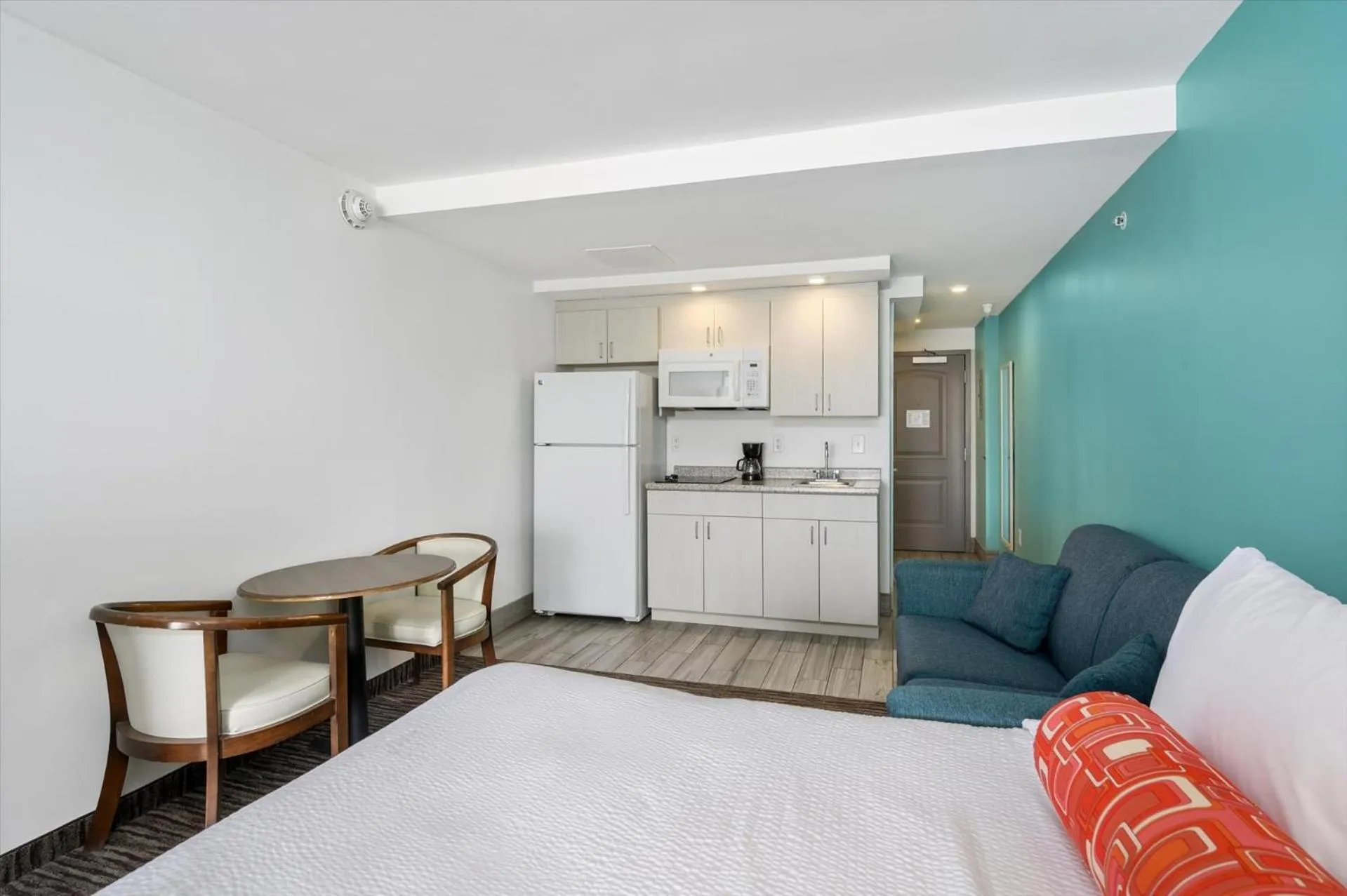 Photo of the whole room, Bed in Monte Carlo Boardwalk / Oceanfront Ocean City