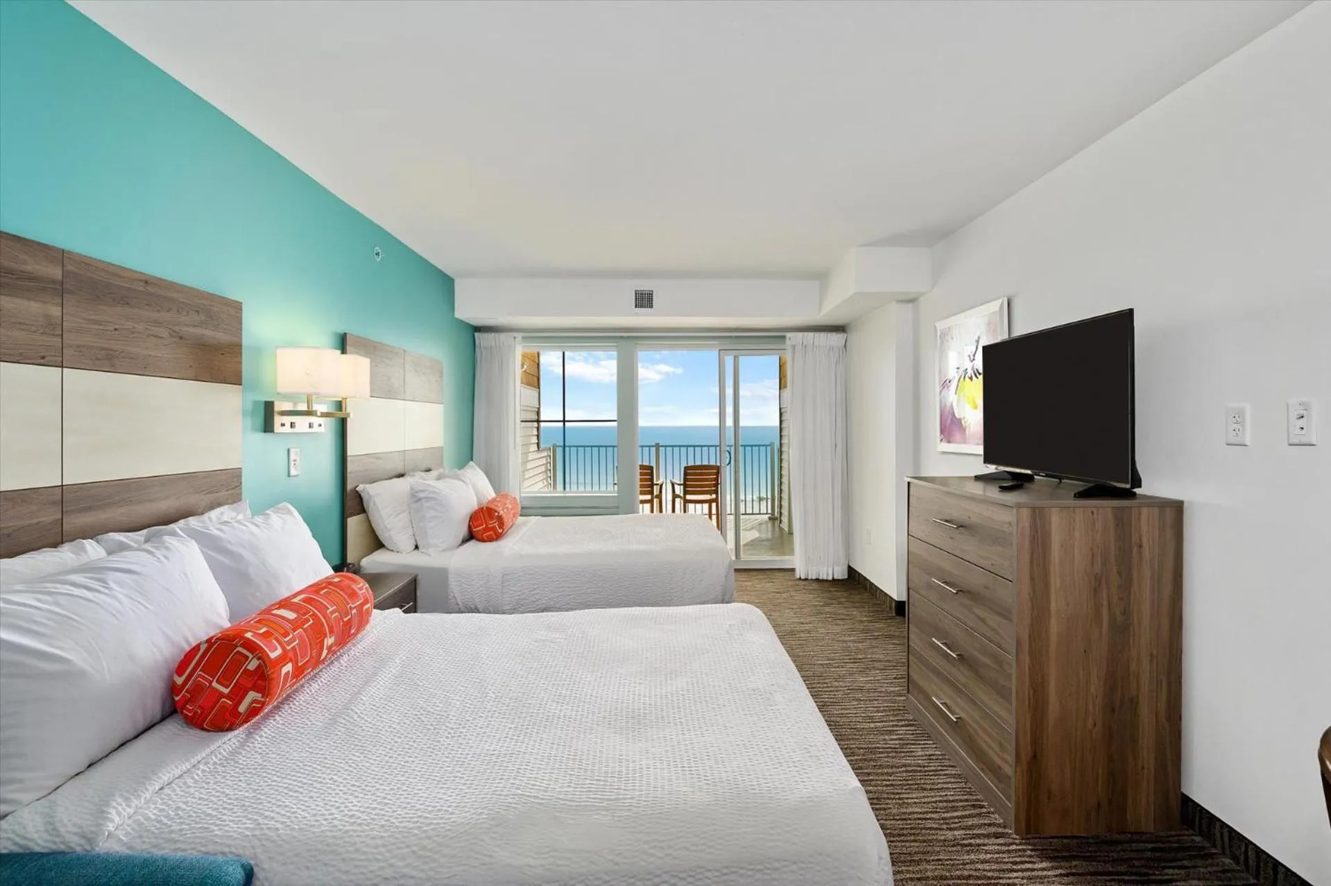 Photo of the whole room, Bed in Monte Carlo Boardwalk / Oceanfront Ocean City