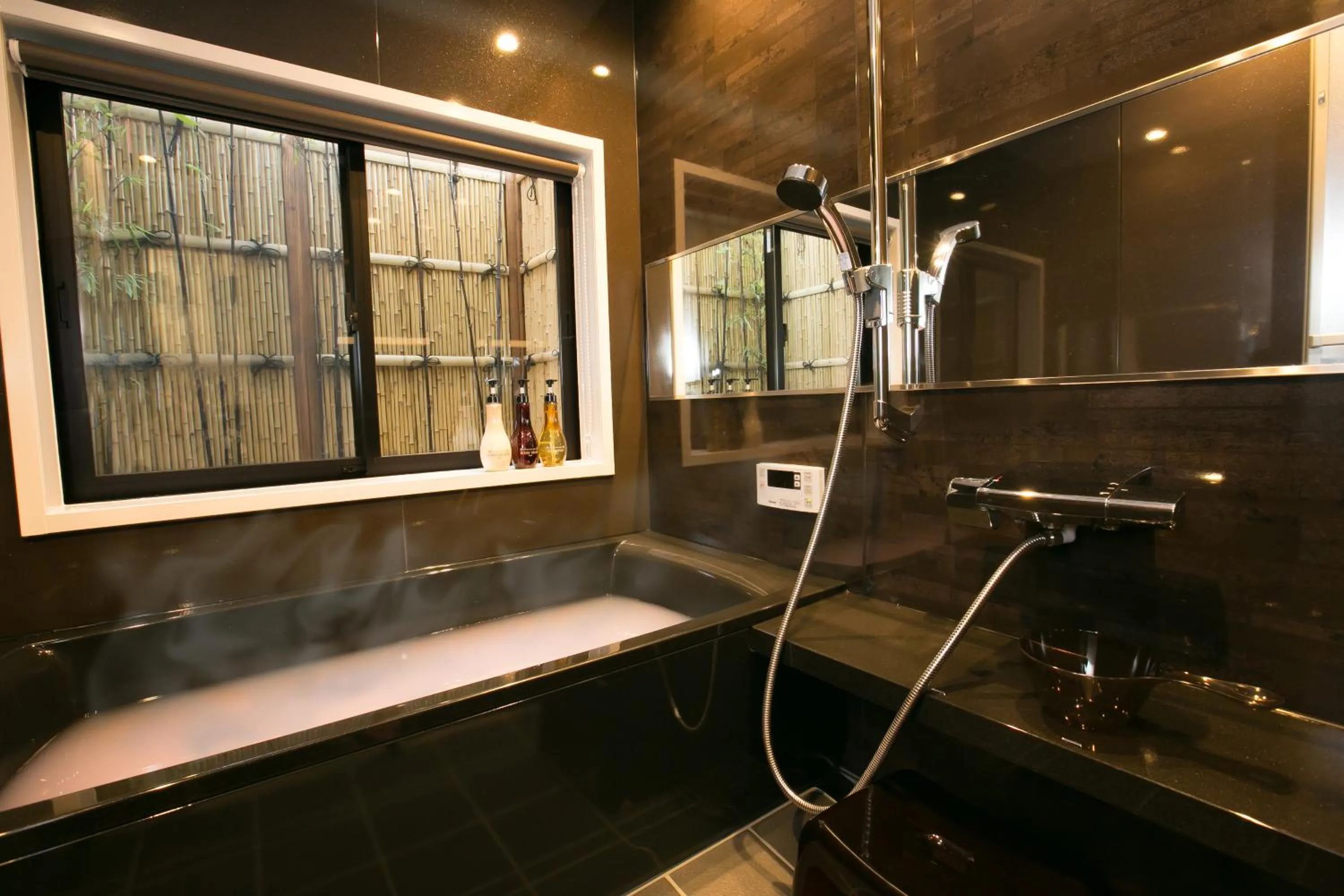 Bathroom in Hosta Nijo Aoi