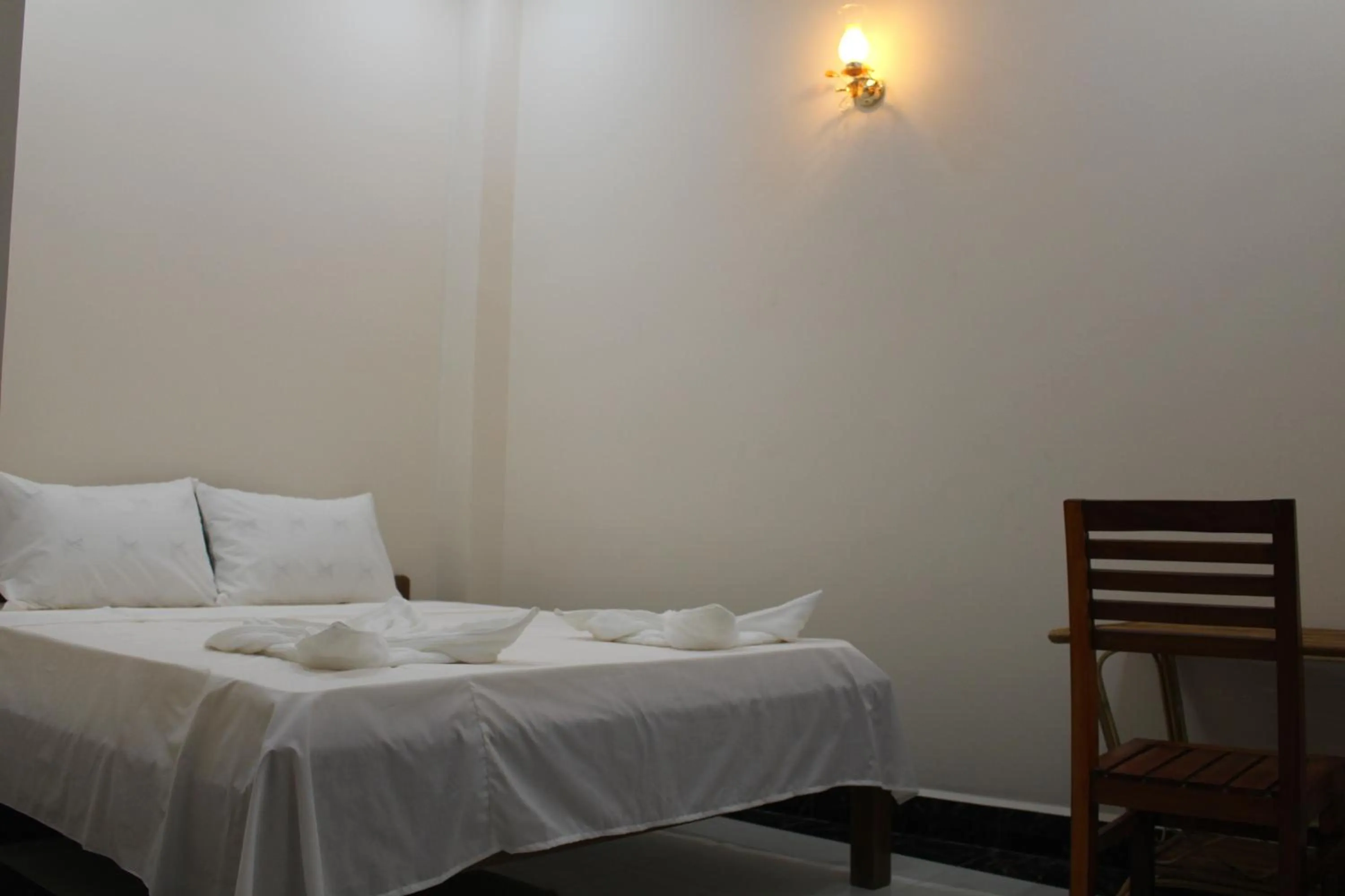 Photo of the whole room, Bed in Good Morning Kampot