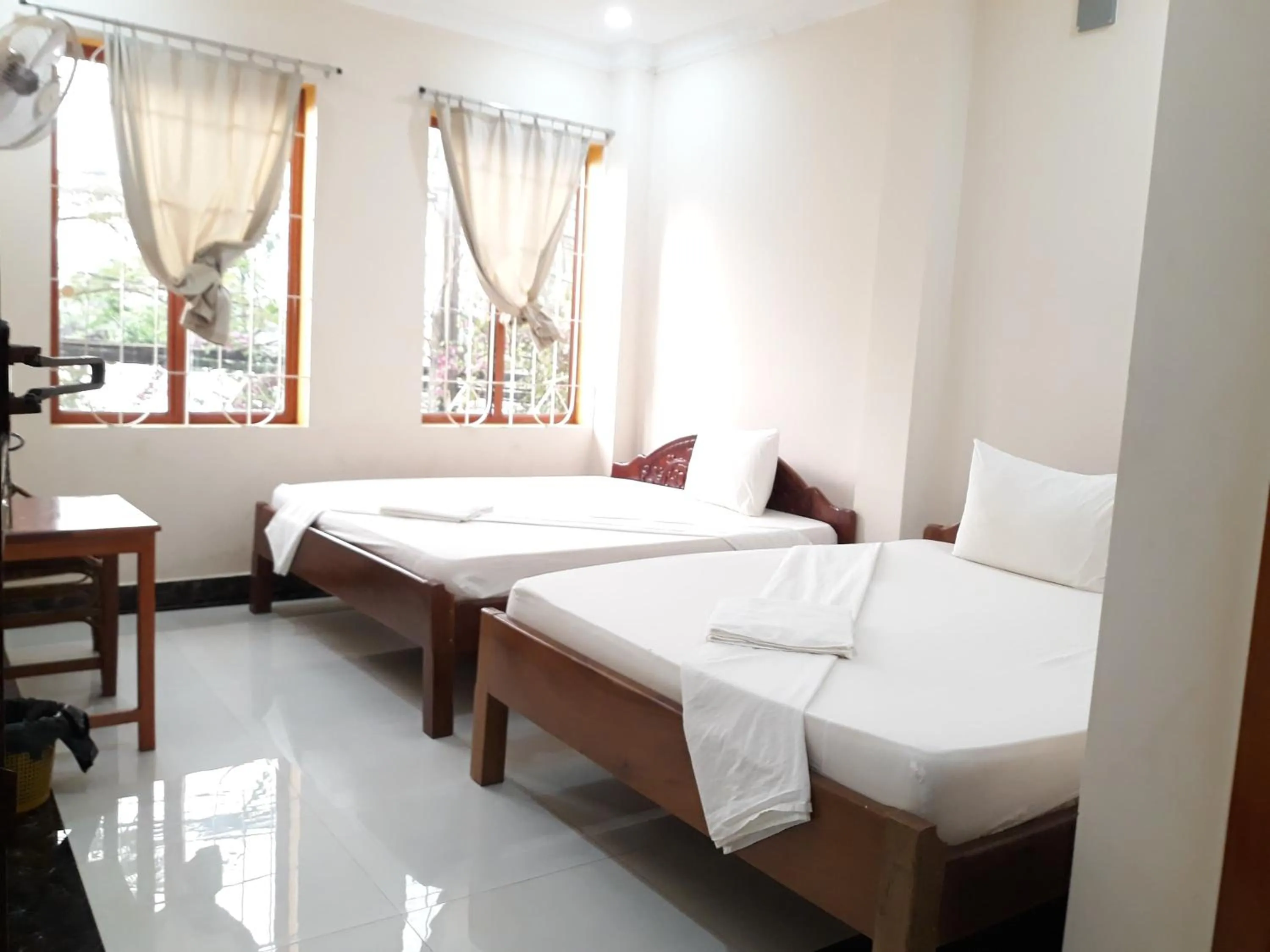 Photo of the whole room, Bed in Good Morning Kampot