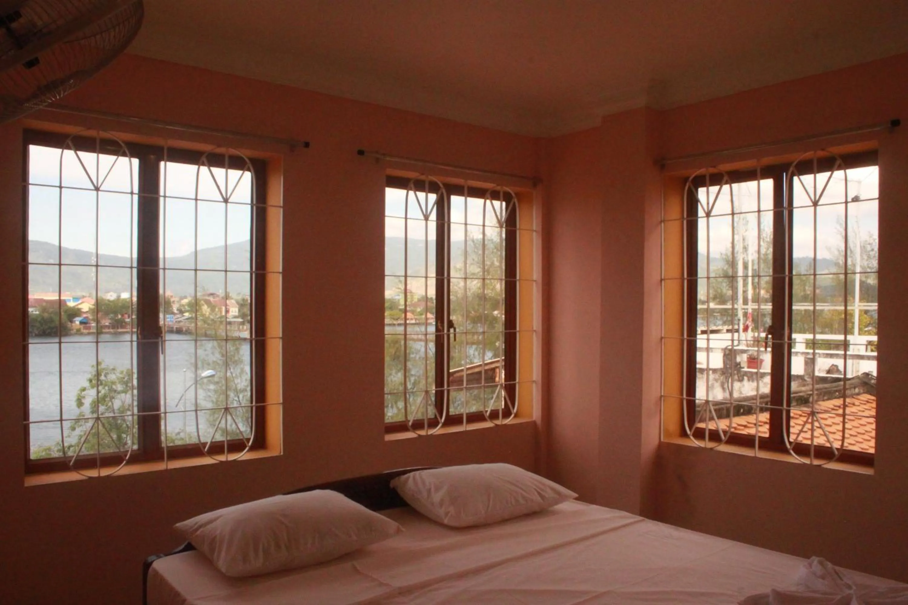 Garden view, Bed in Good Morning Kampot