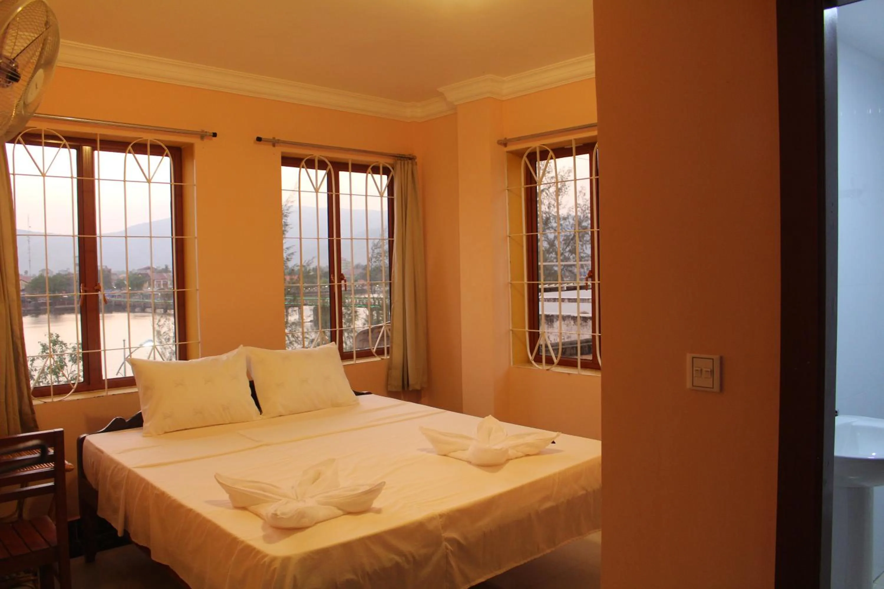 River view, Bed in Good Morning Kampot