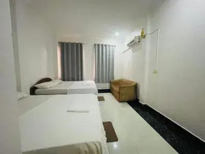 Twin Room with City View in Good Morning Kampot Twin Room with City View in Good Morning Kampot