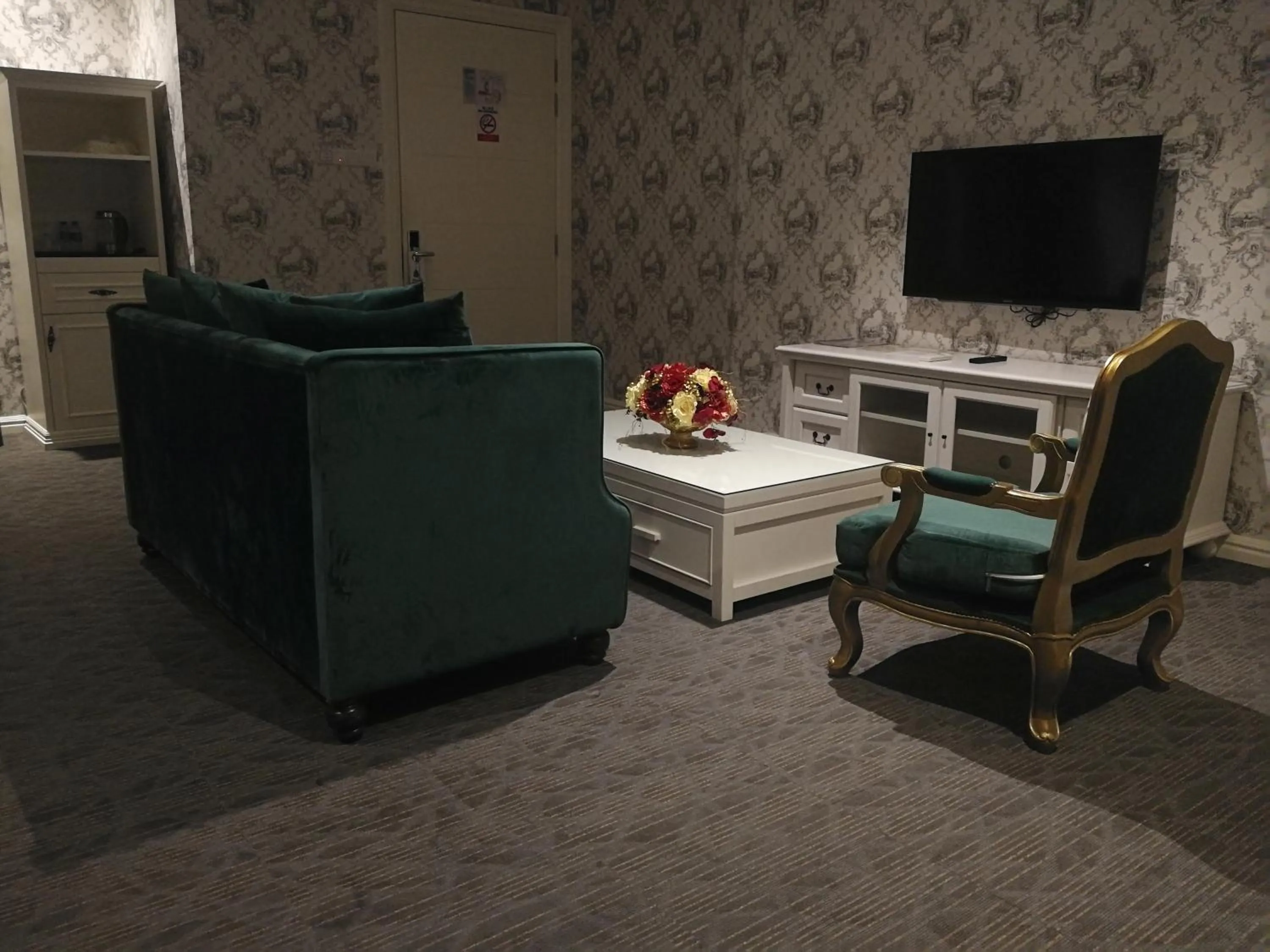 Seating area in Casa Bianca