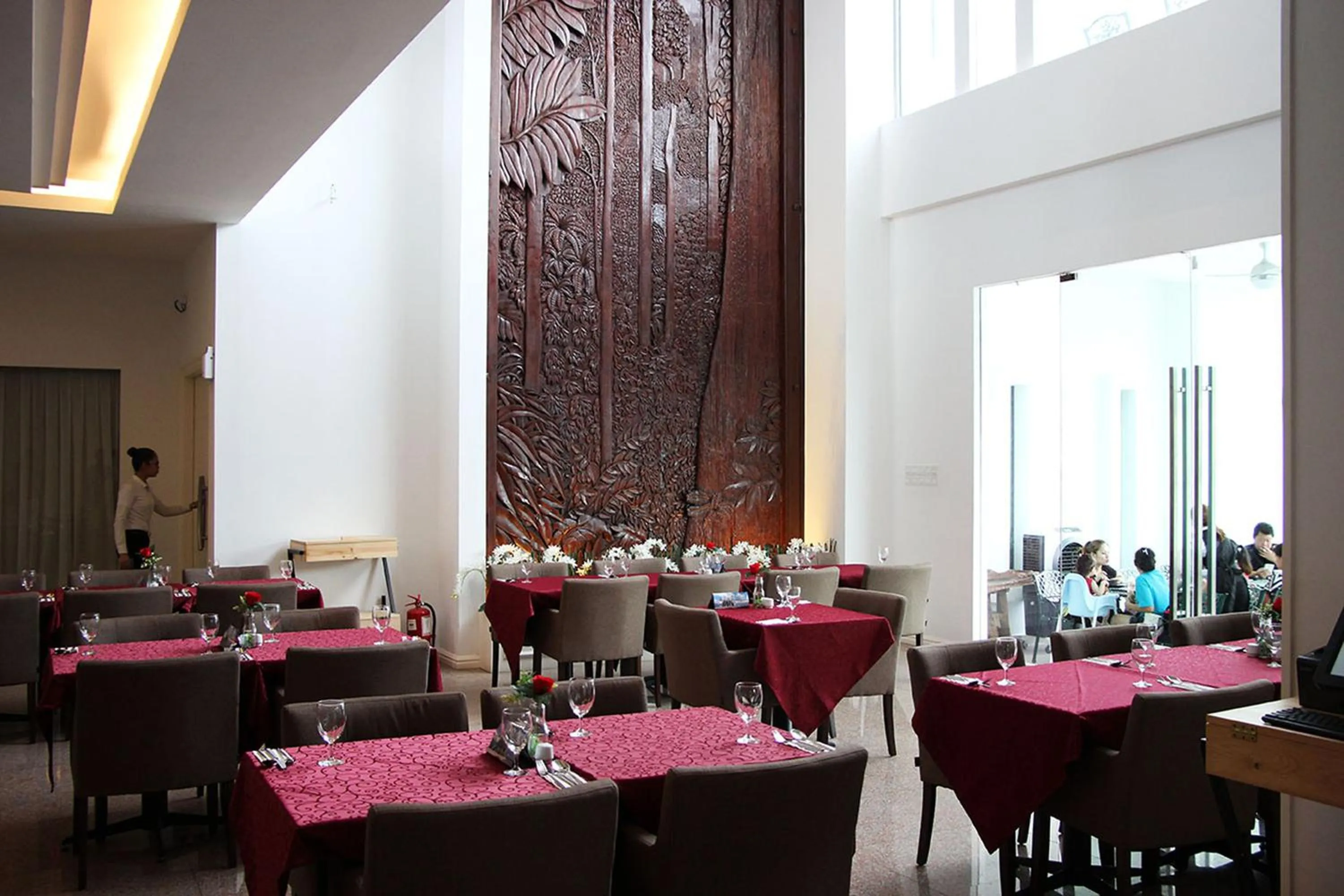 Restaurant/places to eat in Casa Bianca