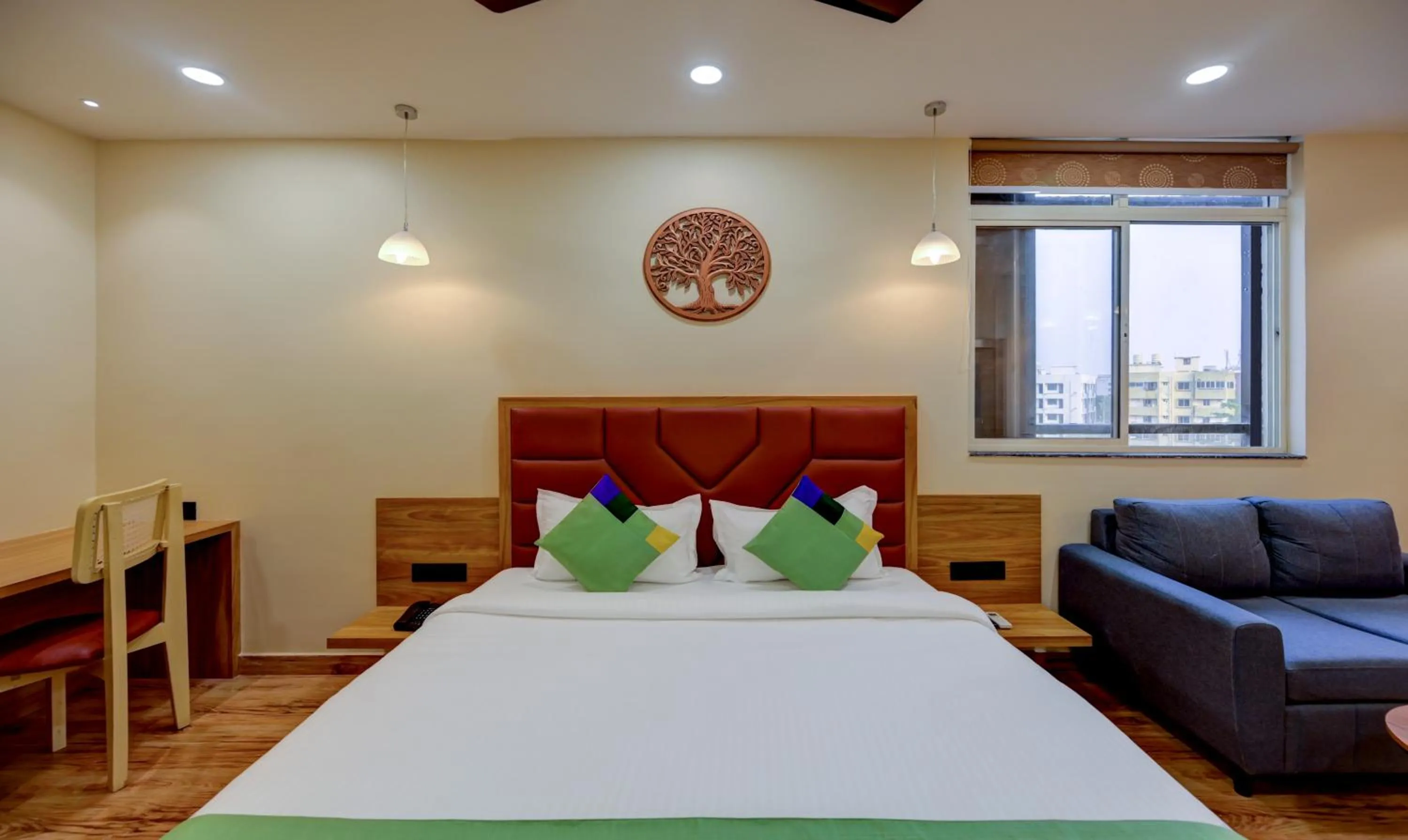 Bedroom, Bed in Treebo Aasma Downtown