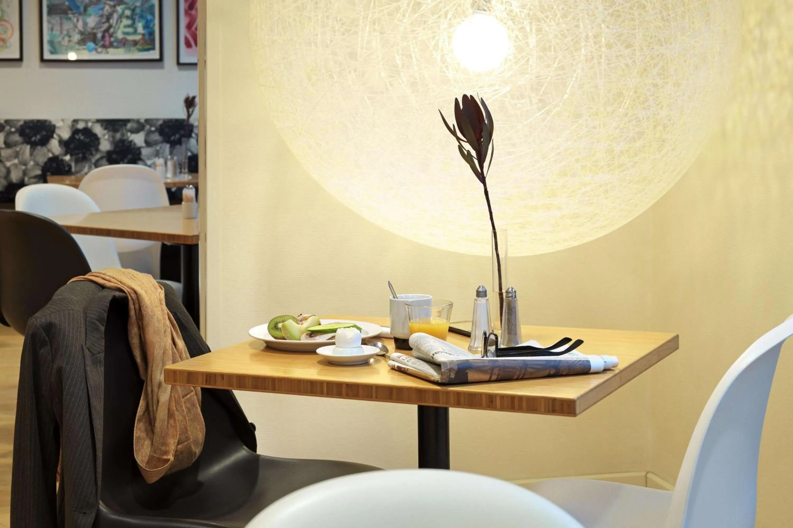 Restaurant/places to eat in Scandic Webers