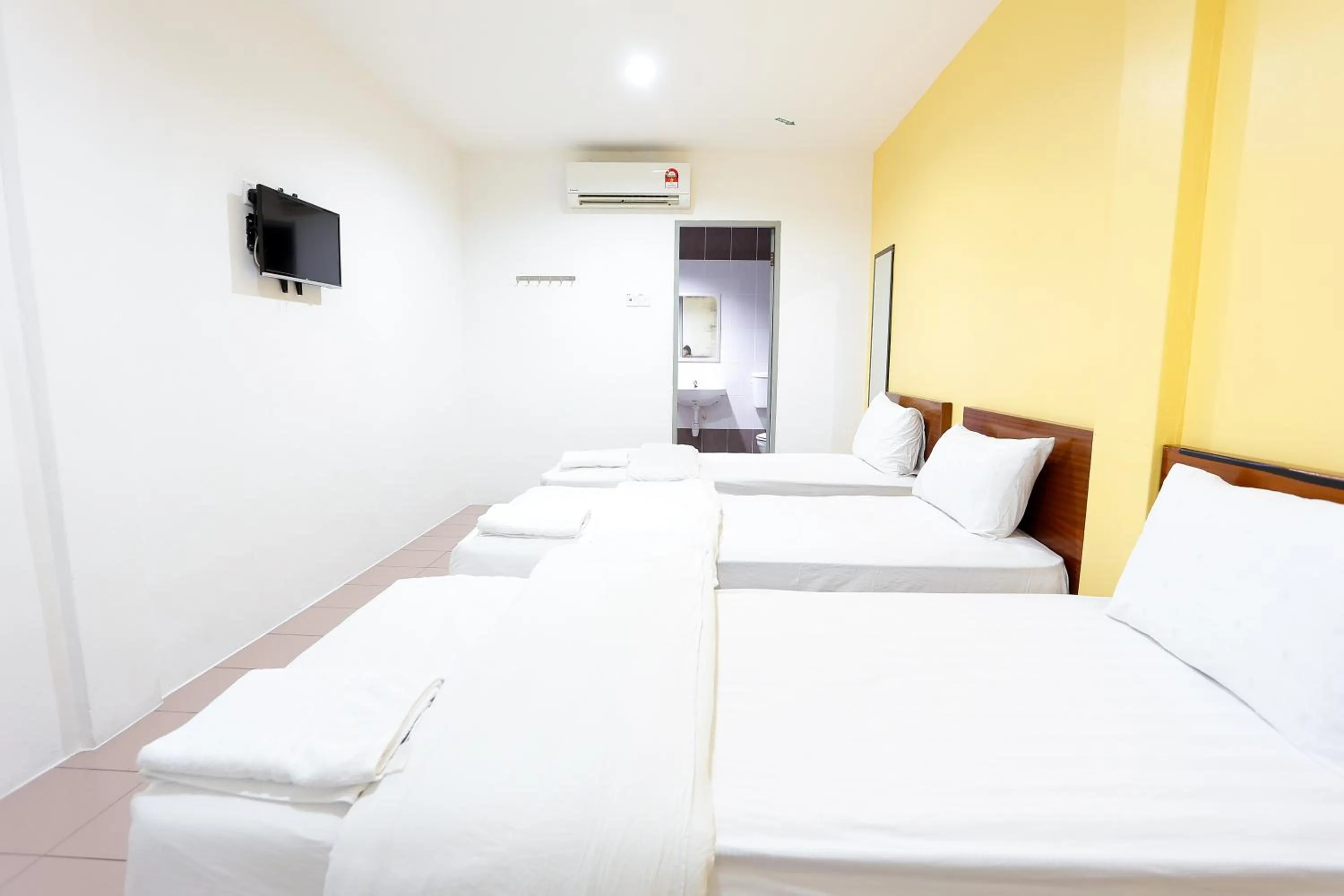 Photo of the whole room, Bed in Lux Hotel