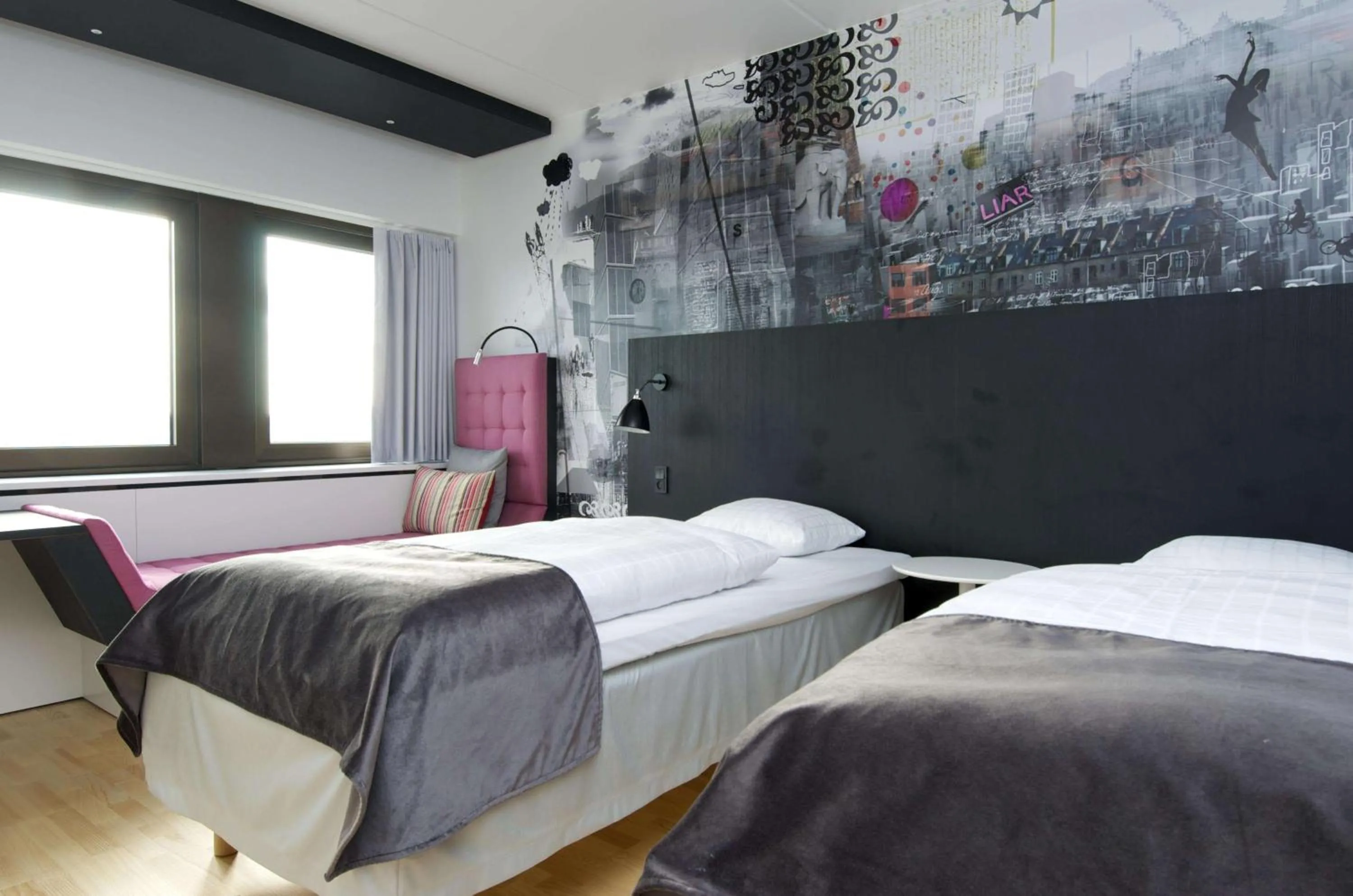 Photo of the whole room, Bed in Scandic Copenhagen