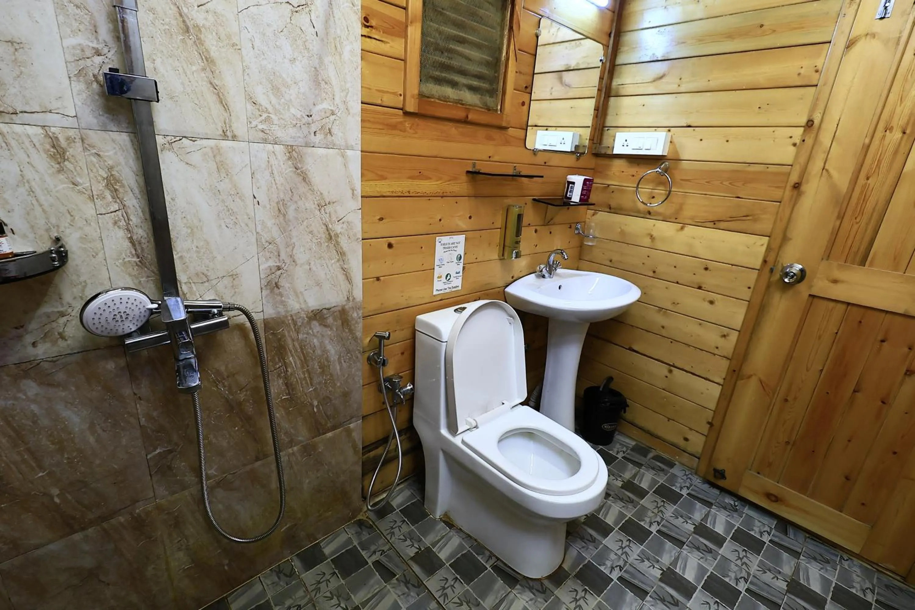 Shower in Sal Riviera