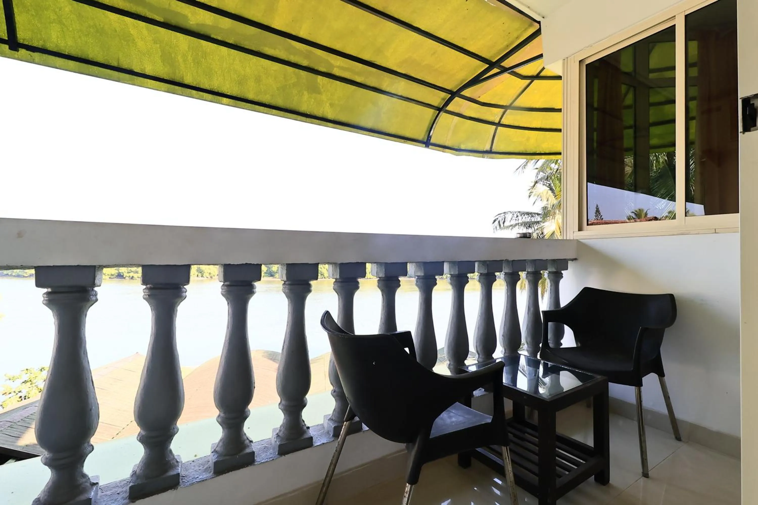 River view in Sal Riviera