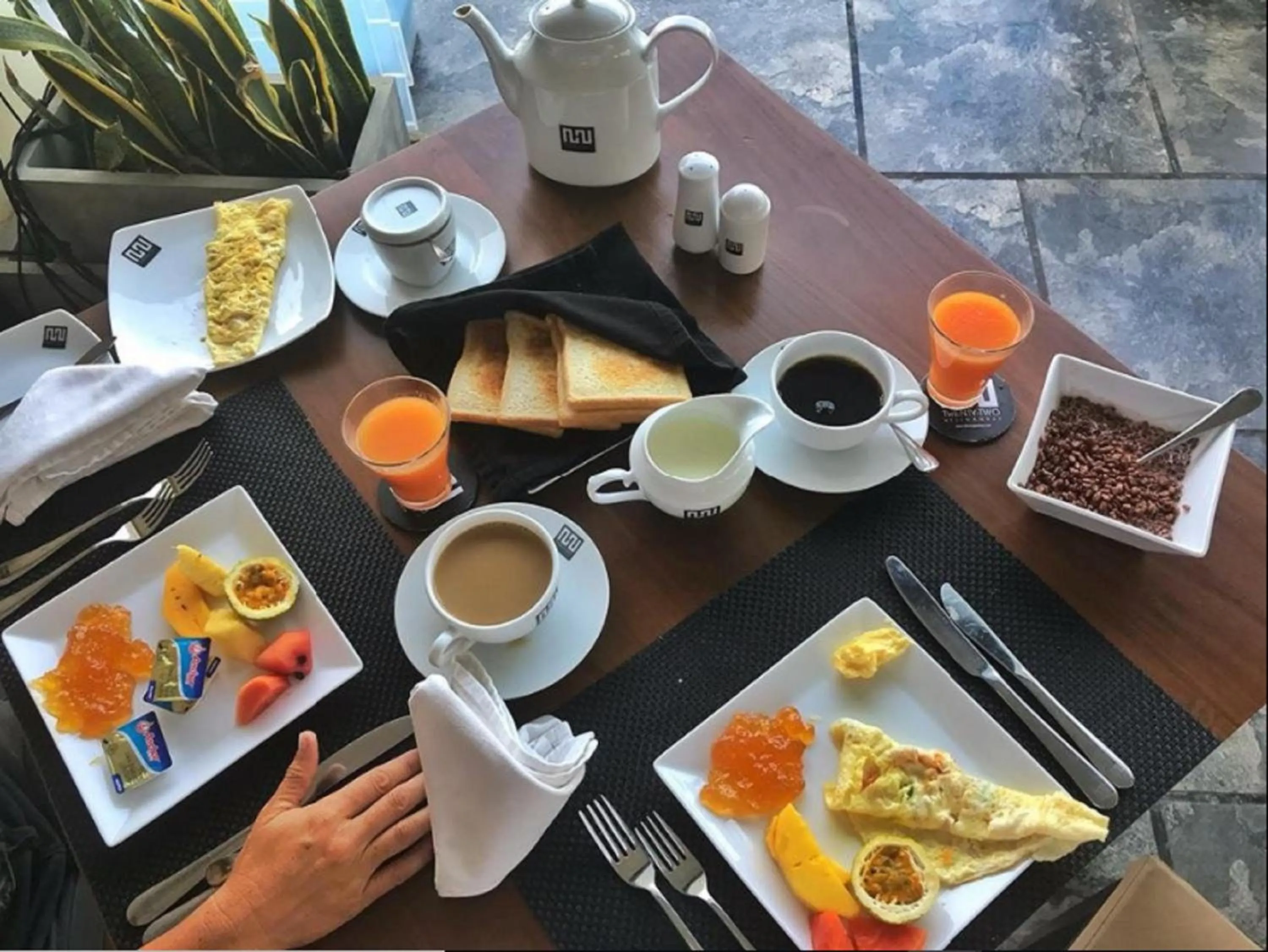 Continental breakfast in Twenty-Two Weligambay