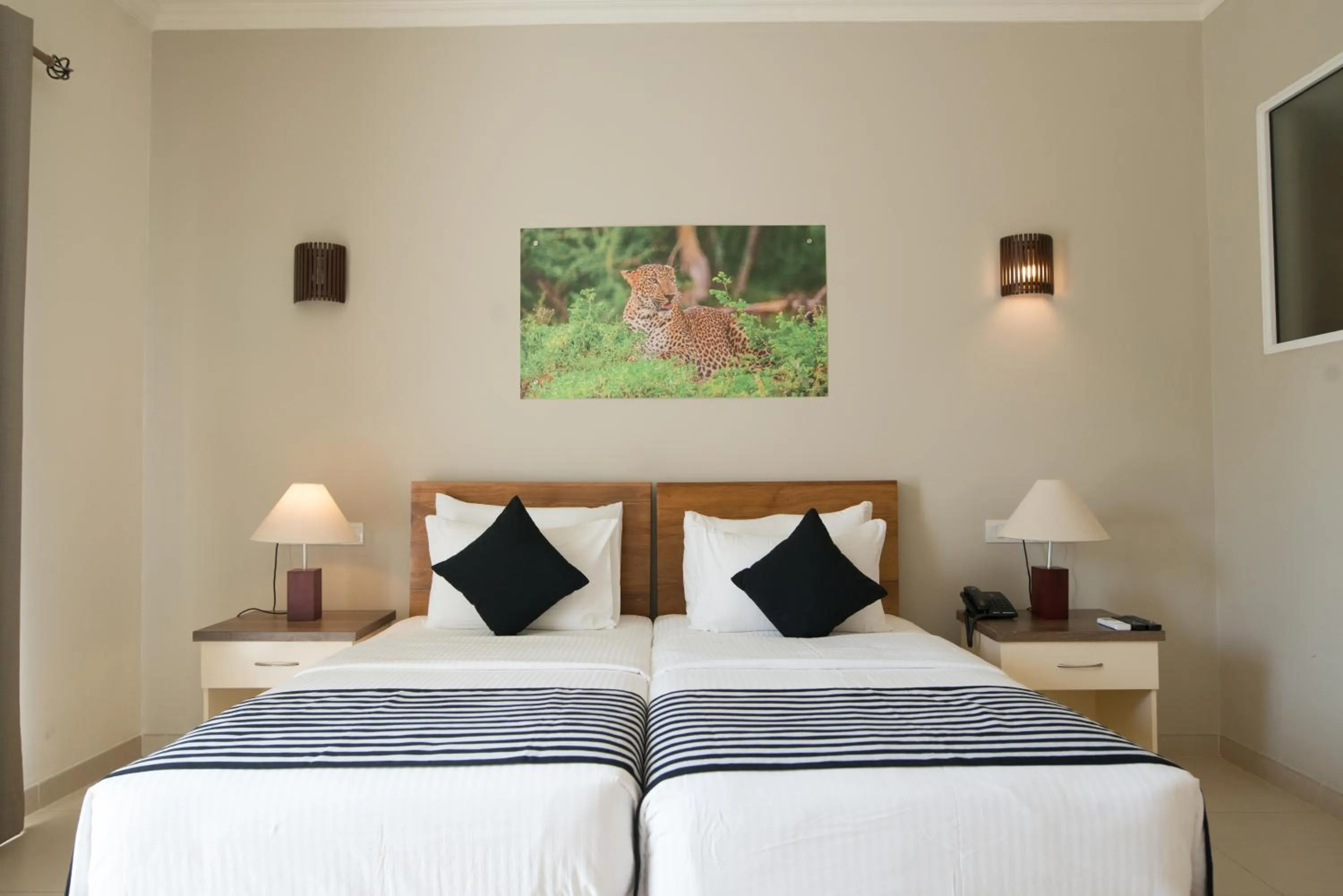 Photo of the whole room, Bed in Twenty-Two Weligambay