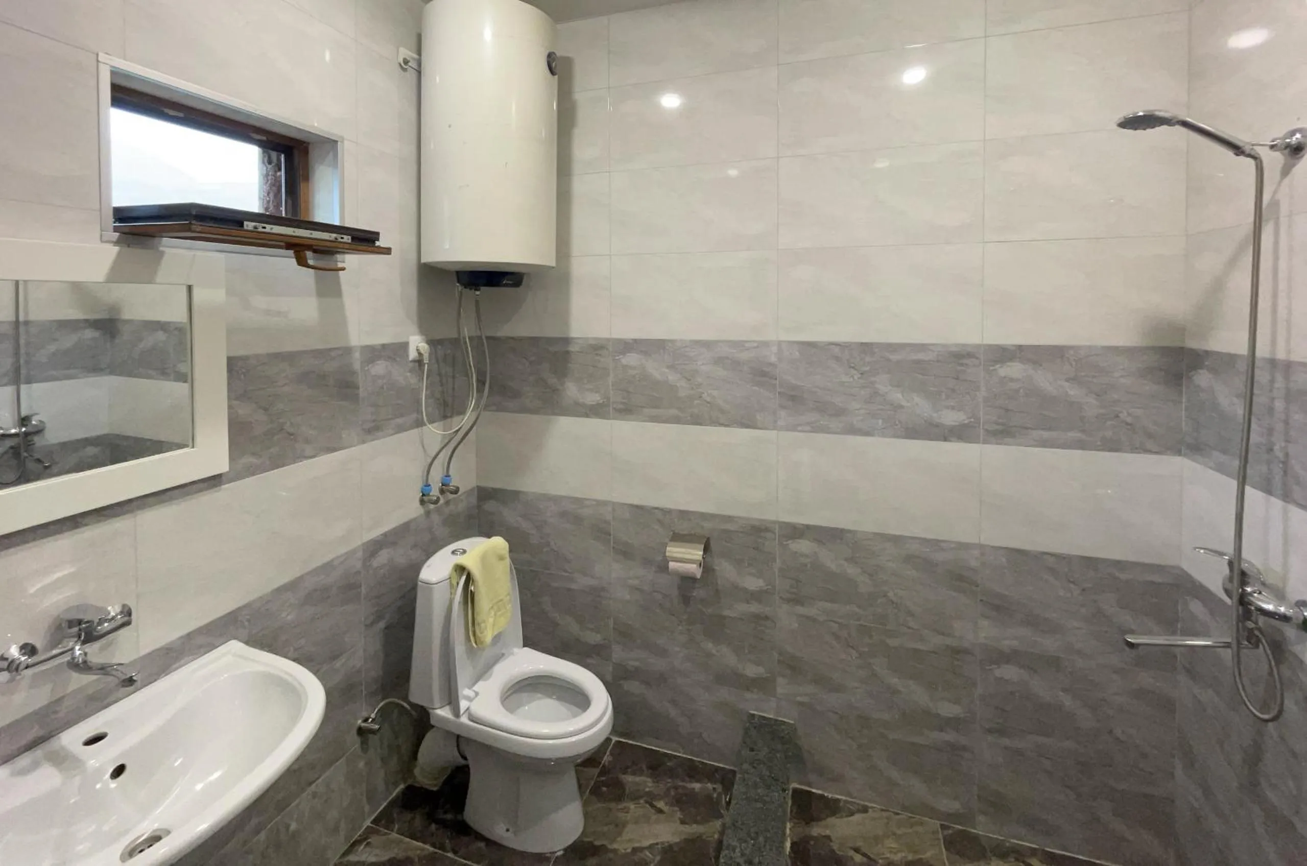 Bathroom in Hotel Level