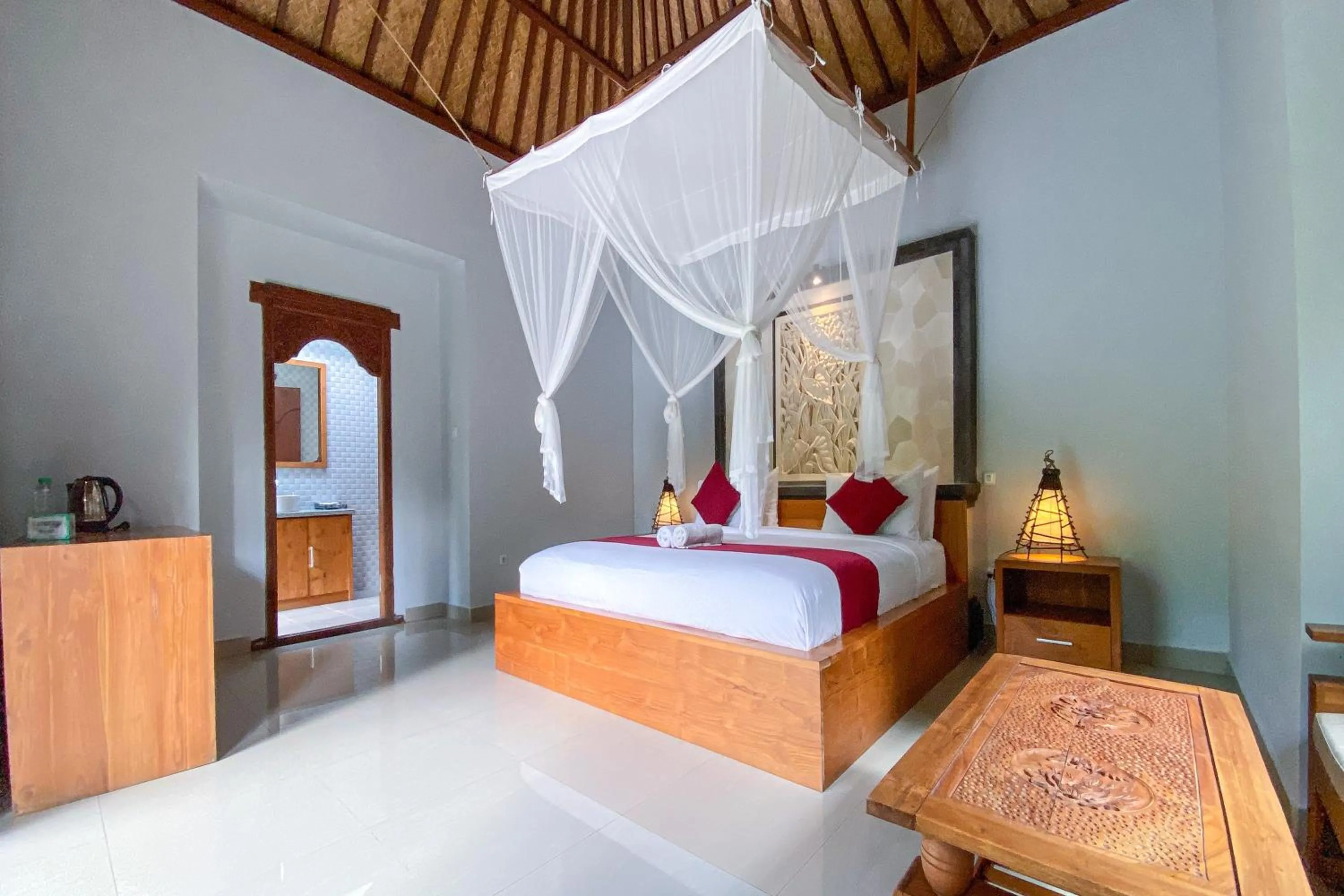 Bed in Bali Jungle Resort