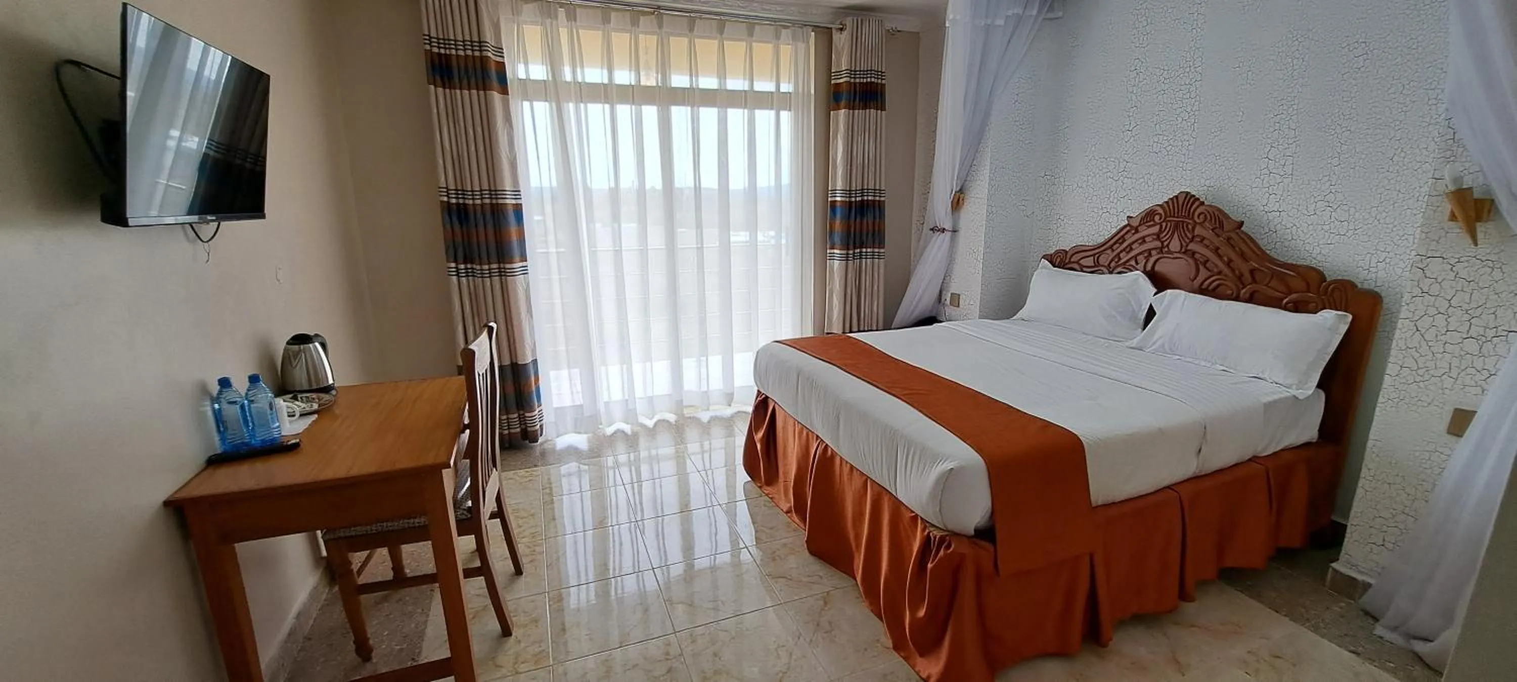 Bed in Epashikino Resort & Spa