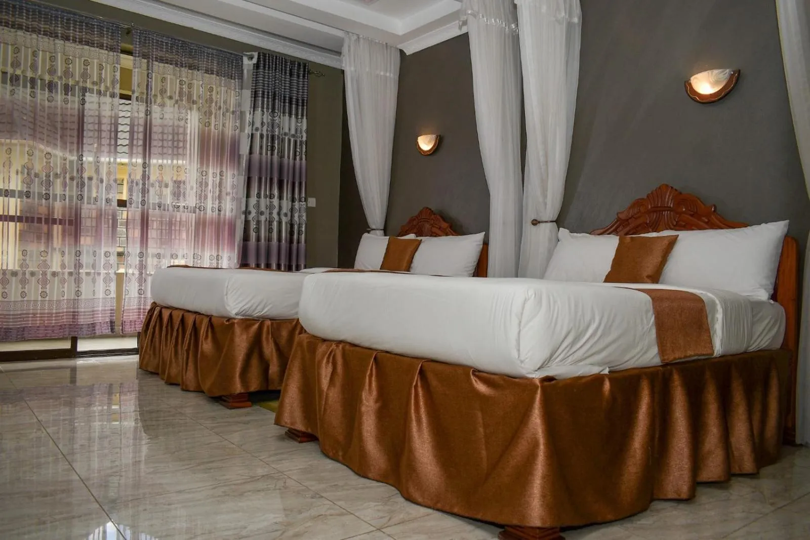 Bed in Epashikino Resort & Spa