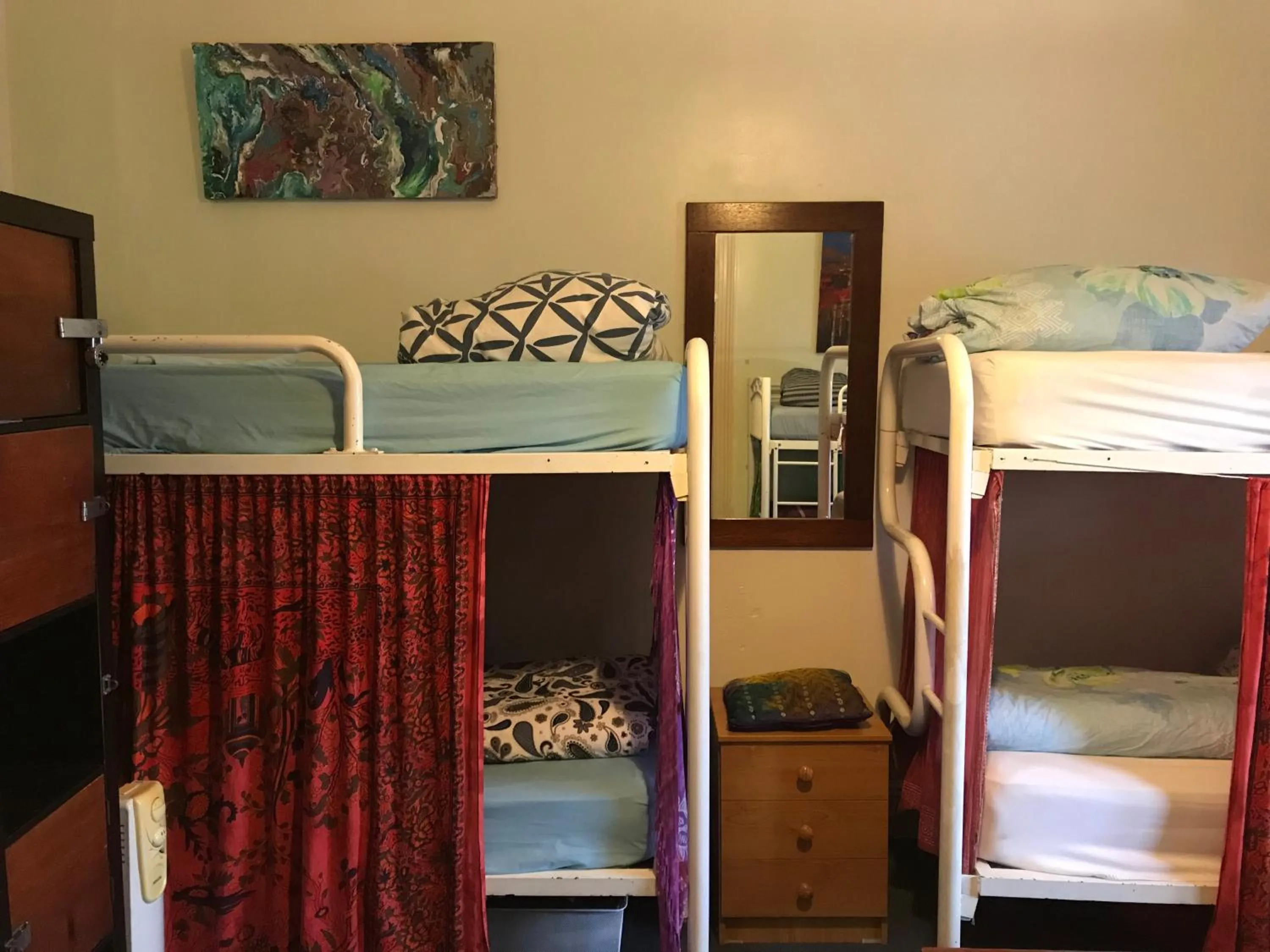 bunk bed, Bed in Flying Fox Backpackers