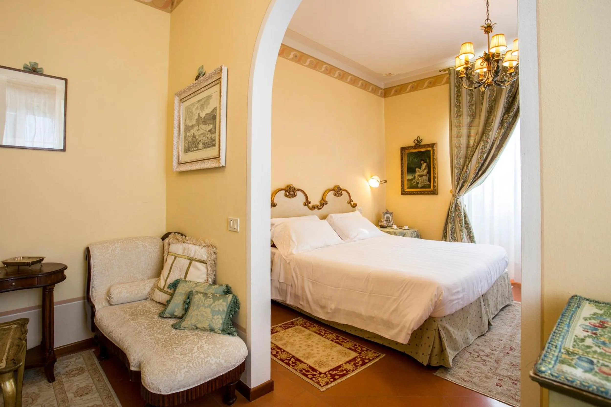 Photo of the whole room, Bed in Hotel Villa Marsili