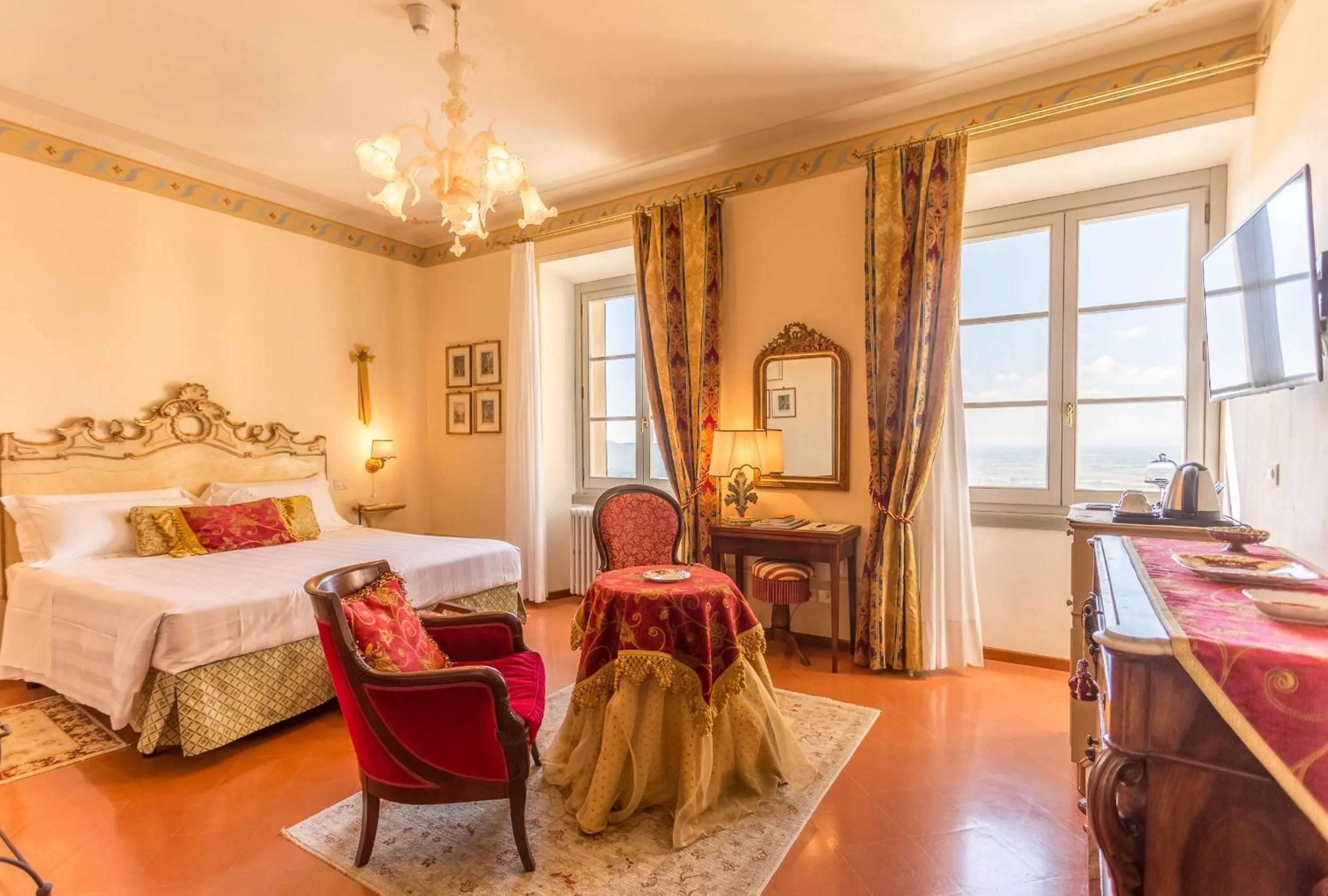 Photo of the whole room, Bed in Hotel Villa Marsili