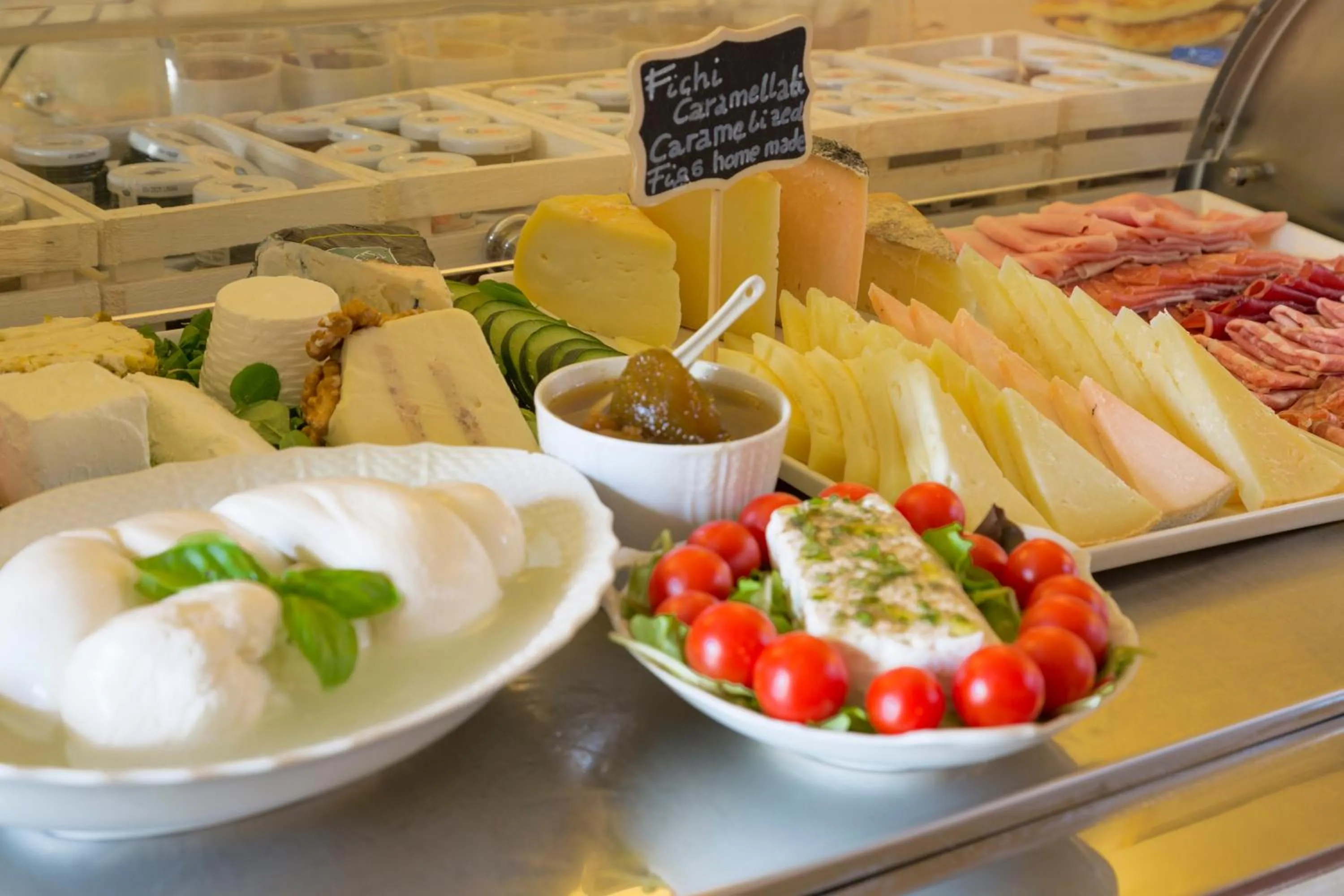 Buffet breakfast in Hotel Villa Marsili