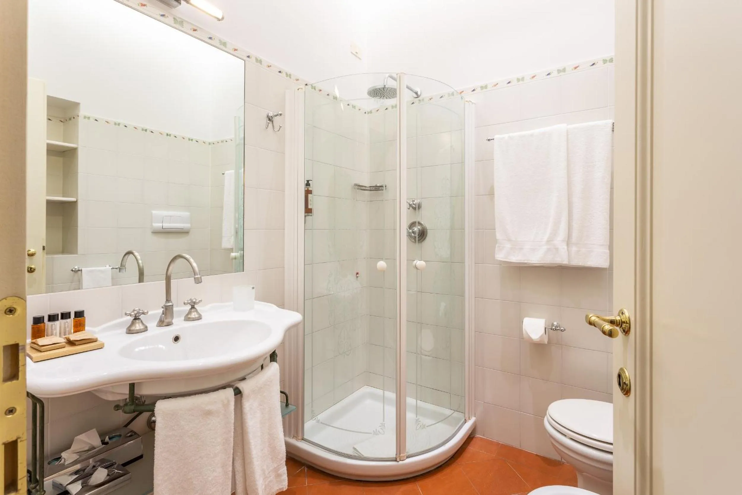 Bathroom in Hotel Villa Marsili