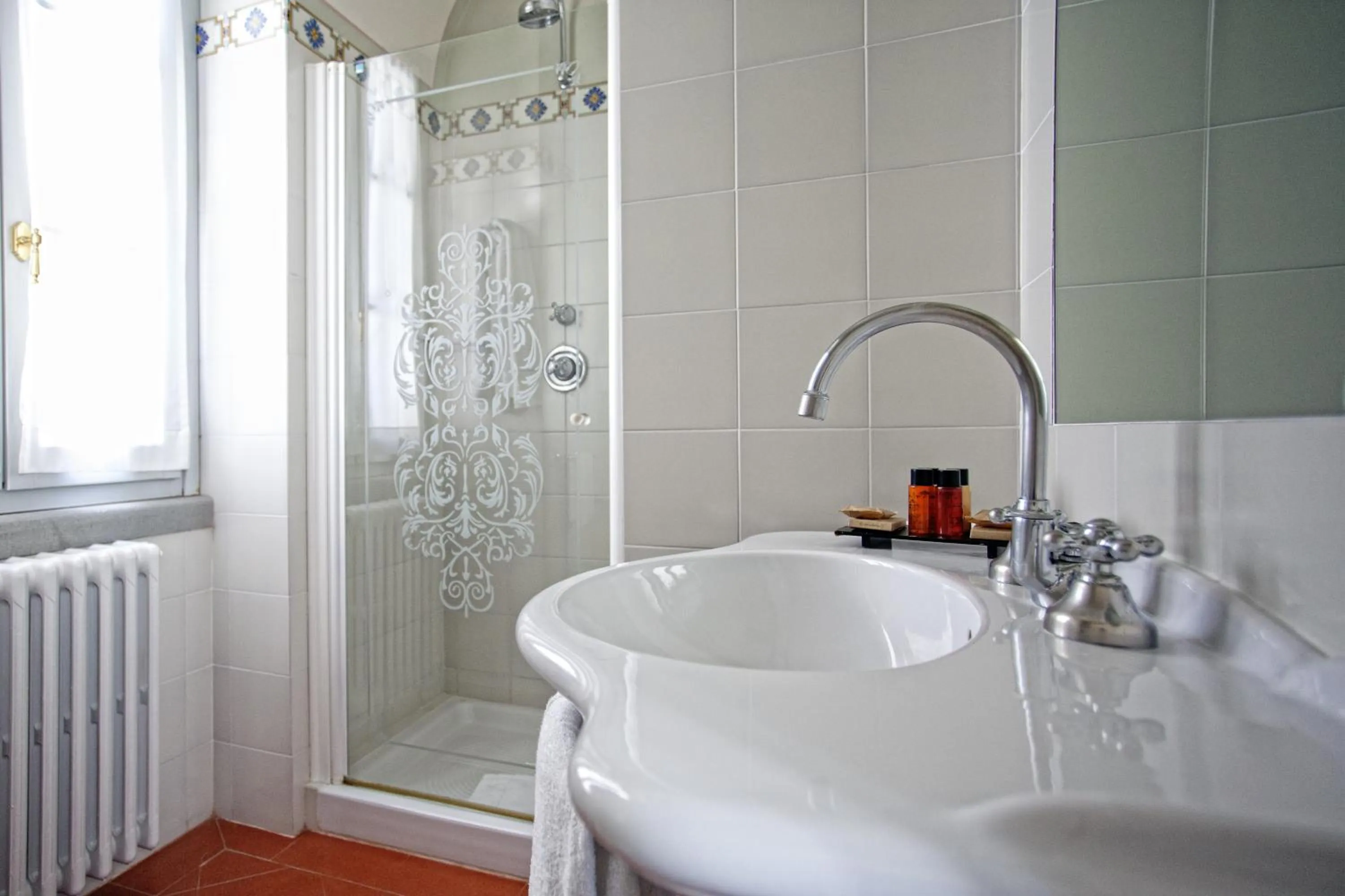 Bathroom in Hotel Villa Marsili