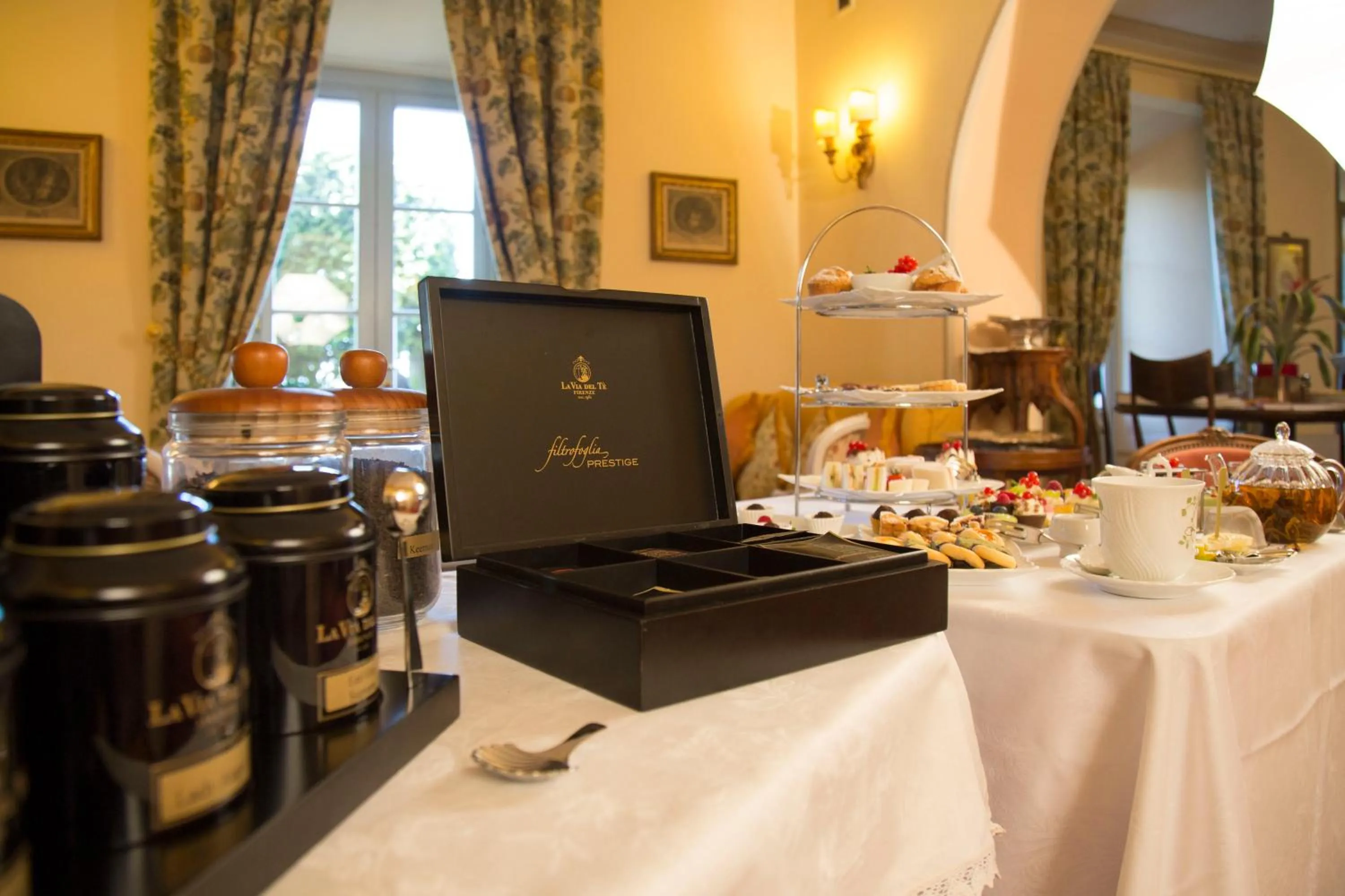 Food and drinks in Hotel Villa Marsili