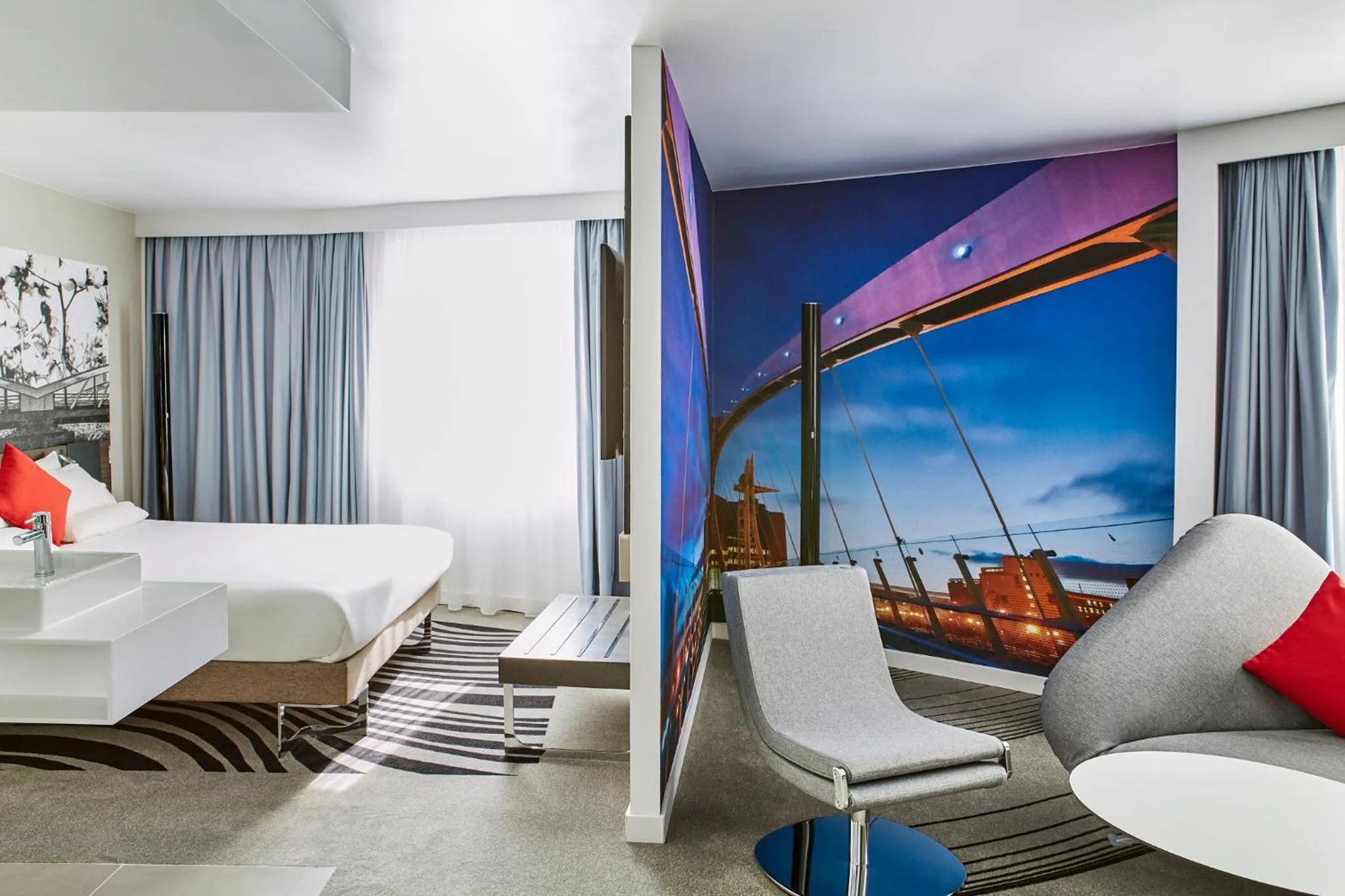 Bedroom in Novotel Manchester Centre