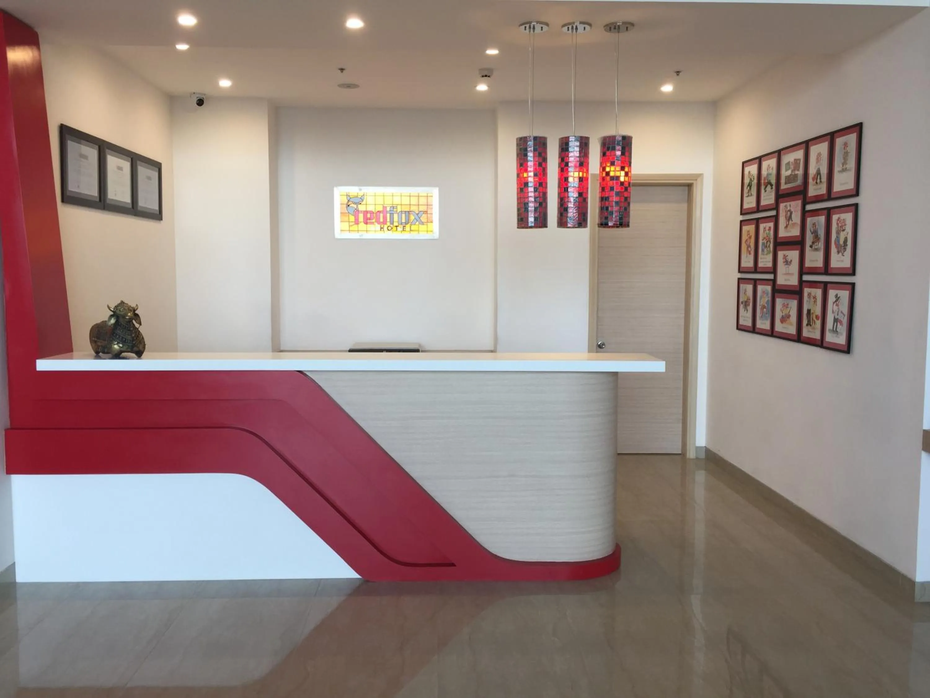 Lobby or reception in Red Fox by Lemon Tree Hotels, Sector 60, Gurugram
