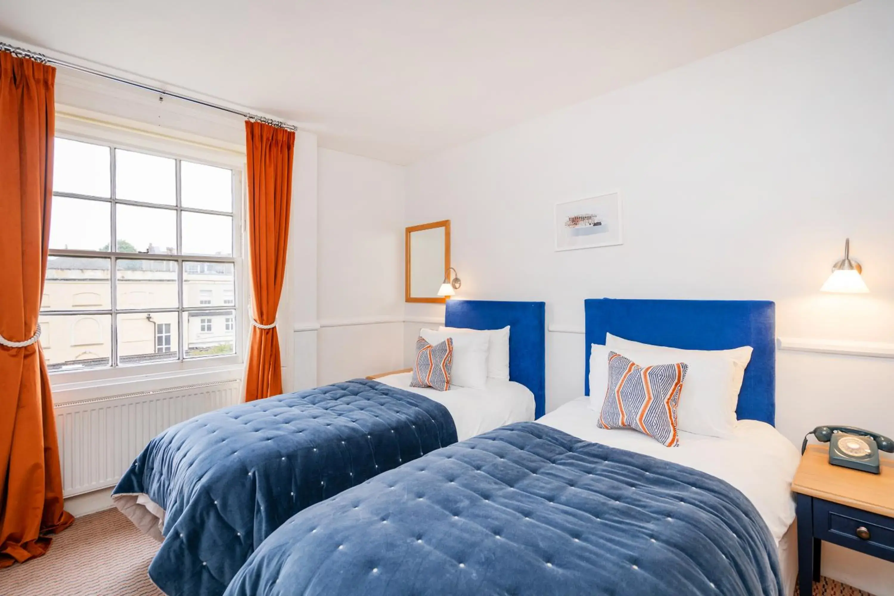 Twin Room in The Rodney Hotel Twin Room in The Rodney Hotel