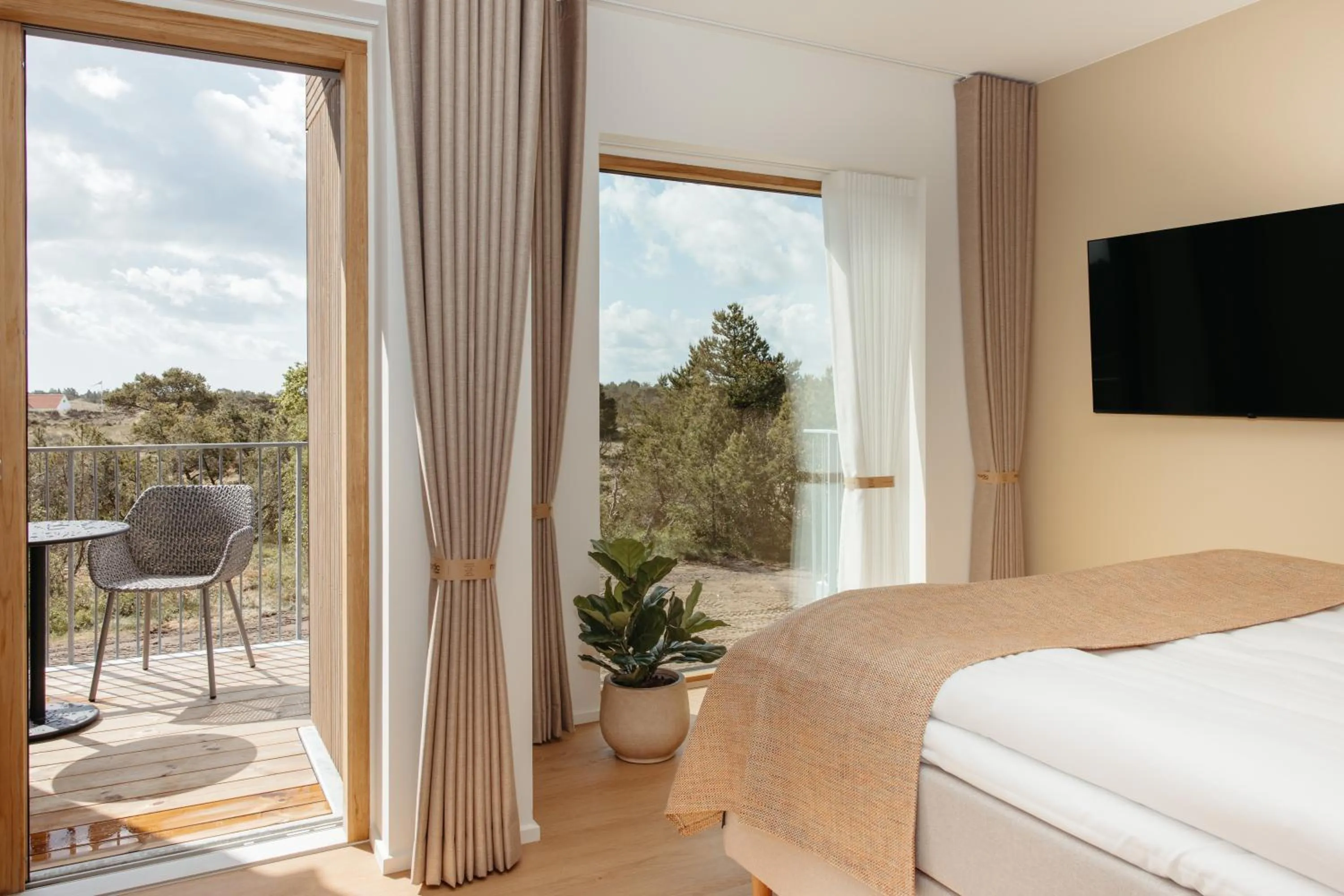 View (from property/room), Bed in Color Hotel Skagen