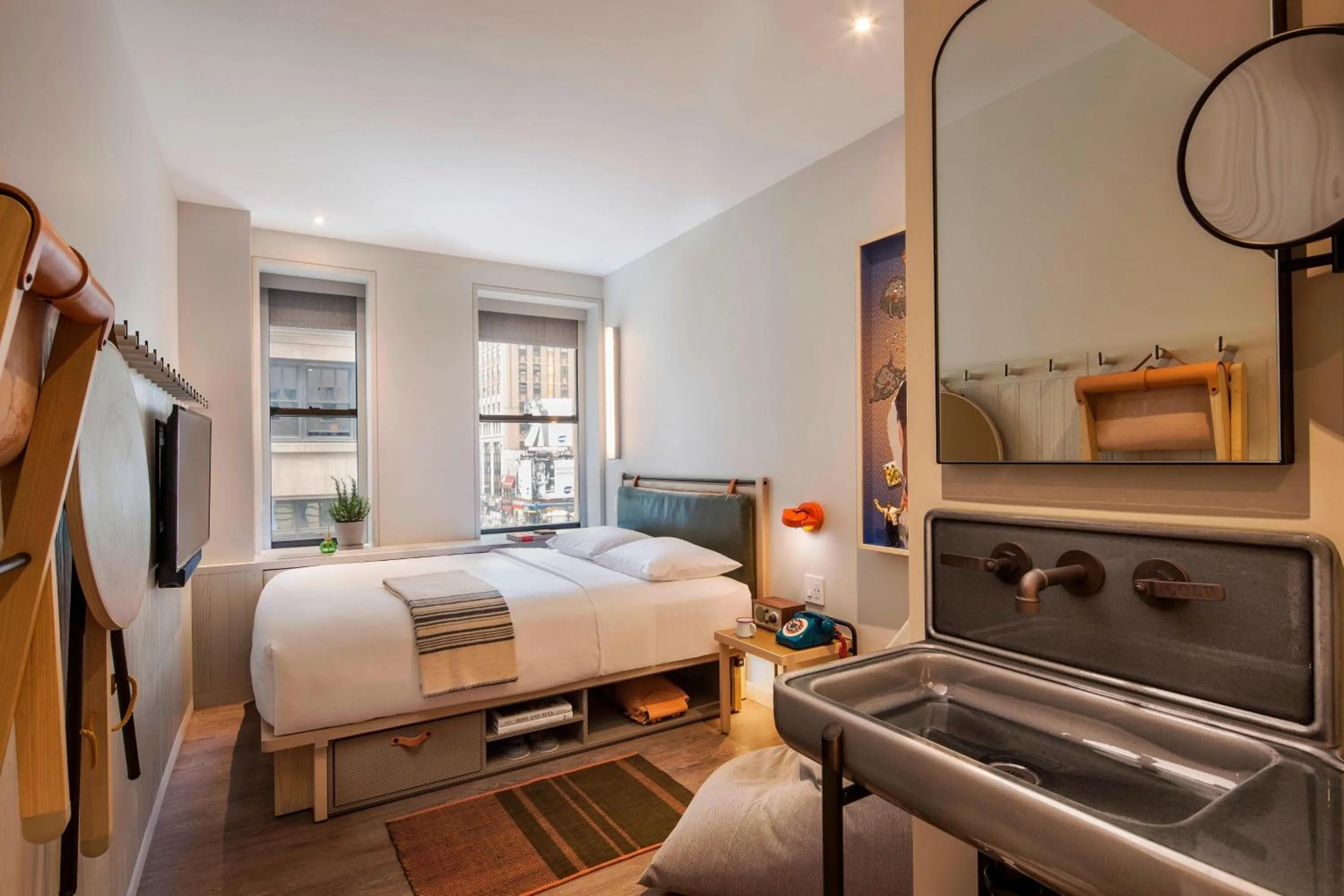 Photo of the whole room, Bed in MOXY NYC Times Square