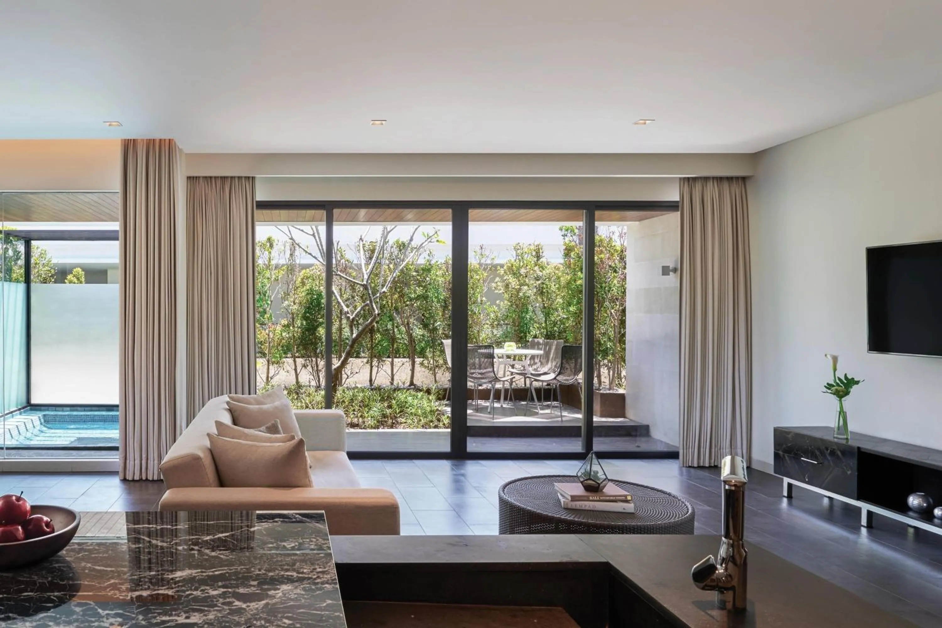 Living room in Renaissance Bali Uluwatu Resort & Spa