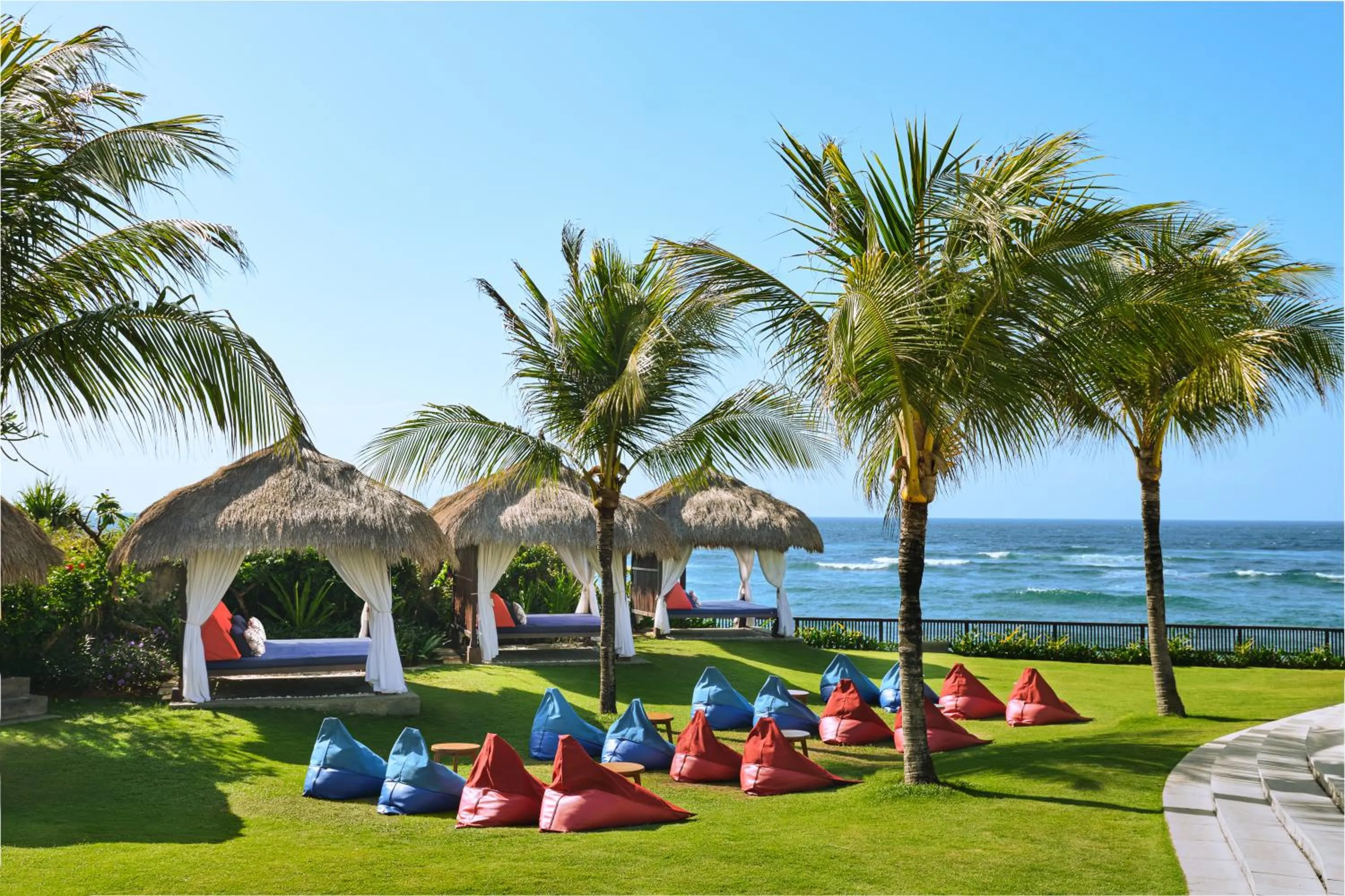 Restaurant/places to eat in Renaissance Bali Uluwatu Resort & Spa