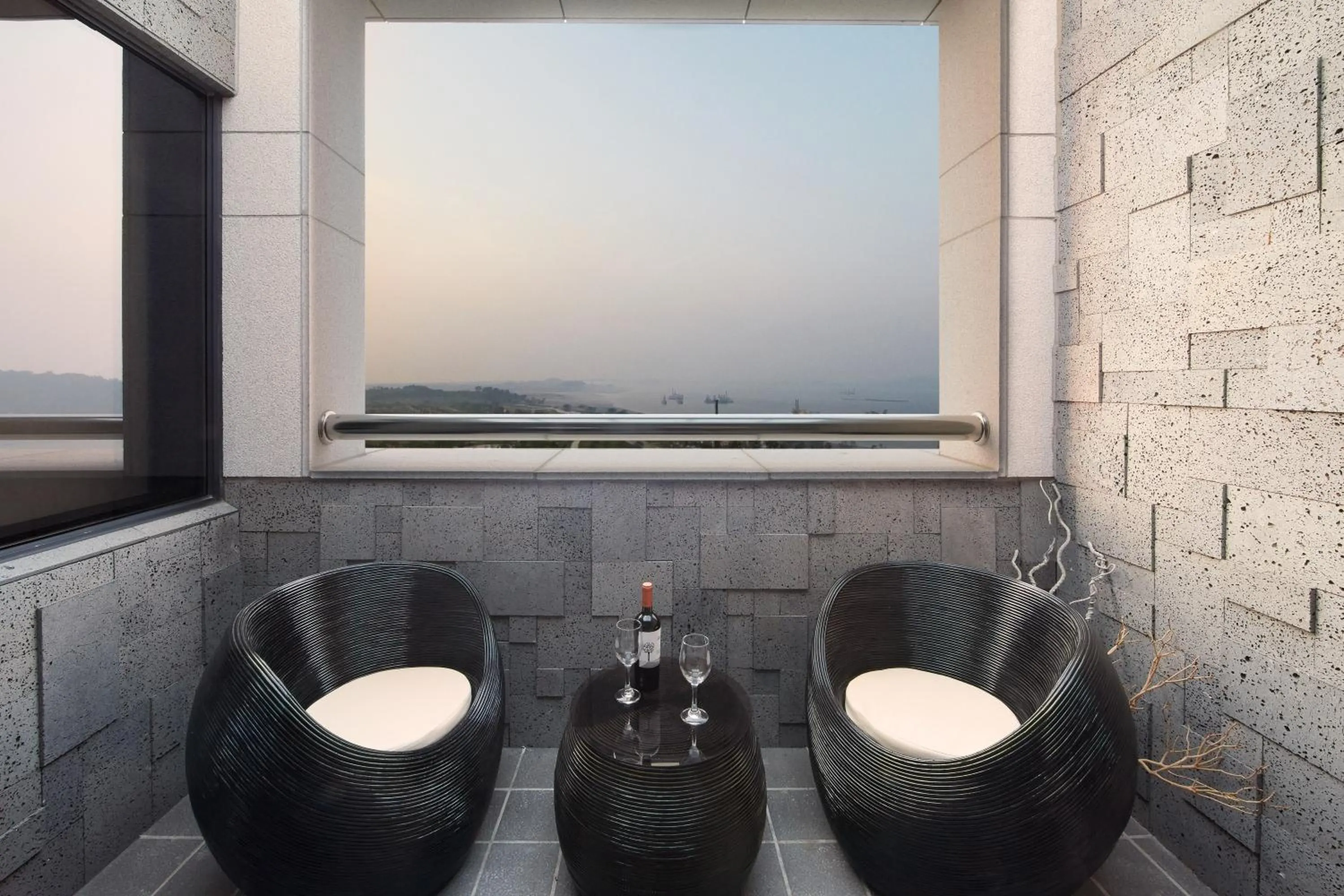 Balcony/Terrace in Royal Emporium Incheon Airport