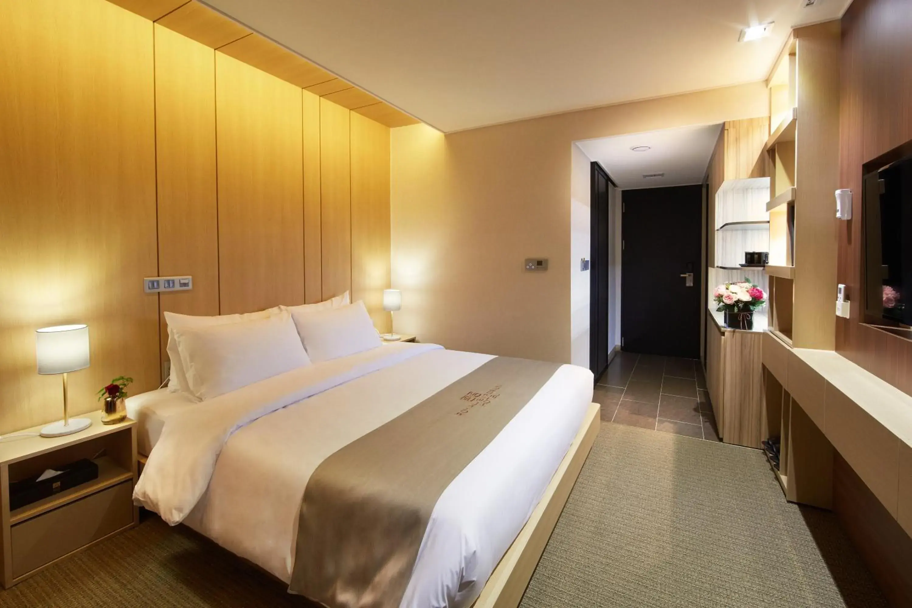 Premium Double Room in Royal Emporium Incheon Airport Premium Double Room in Royal Emporium Incheon Airport