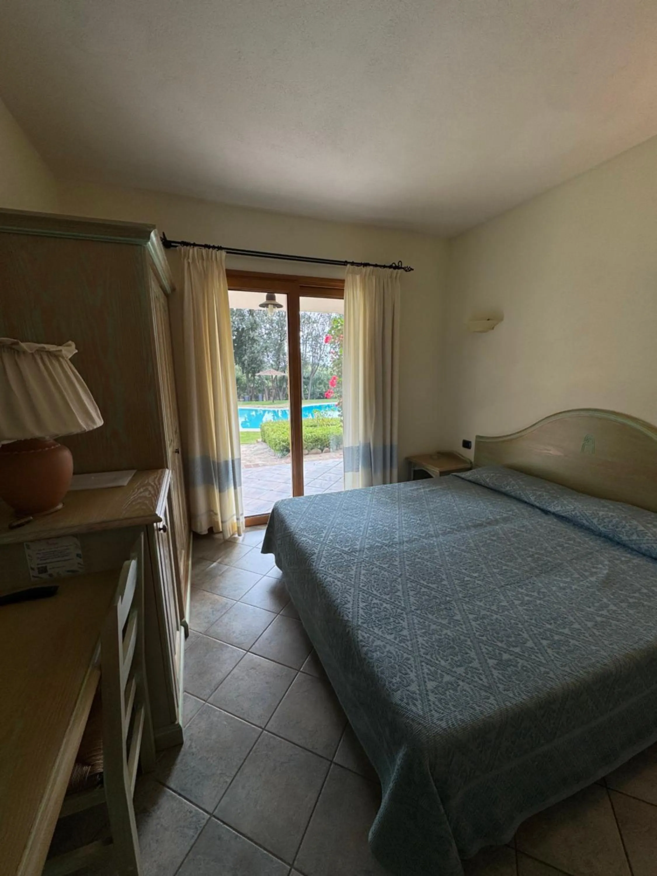 Bed in Hotel Su Giganti